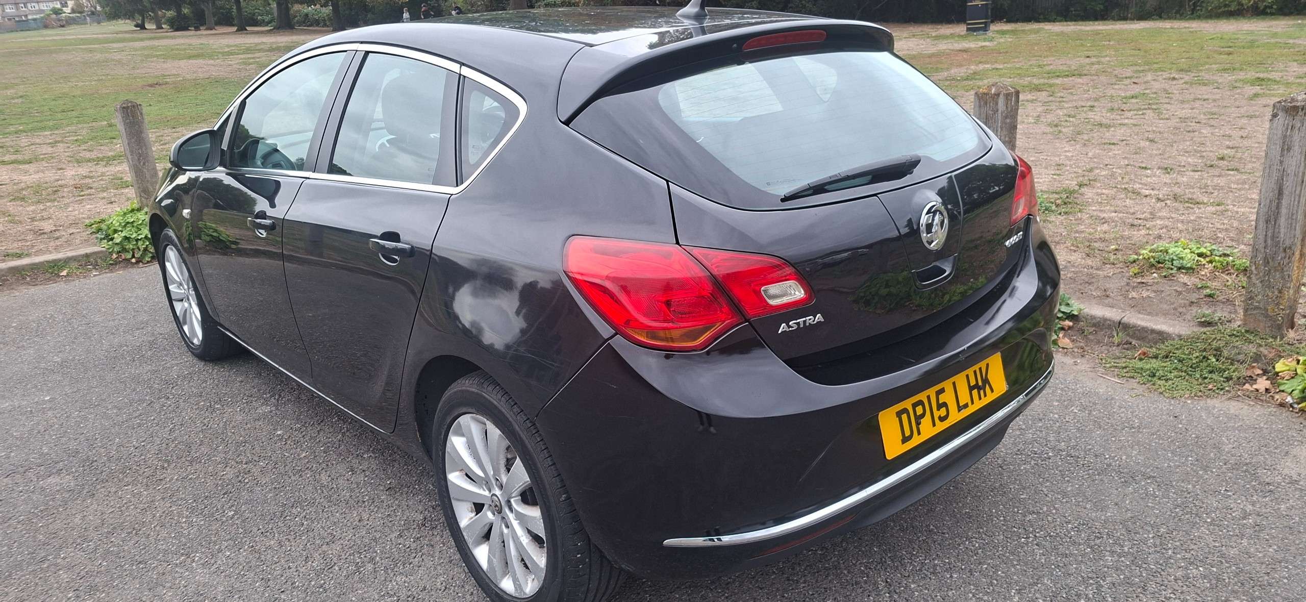 A 2015 VAUXHALL ASTRA 1.6 CDTi ecoFLEX 94g Tech Line Hatchback 5dr Diesel Manual Euro 6 (s/s) (110 ps) A 2015 VAUXHALL ASTRA 1.6 CDTi ecoFLEX 94g Tech Line Hatchback 5dr Diesel Manual Euro 6 (s/s) (110 ps)