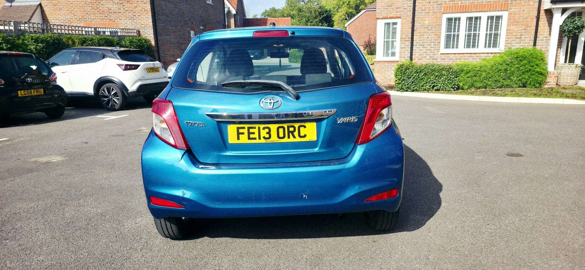 A 2013 TOYOTA YARIS 1.33 Dual VVT-i TR Hatchback 3dr Petrol Manual Euro 5 (101 ps) A 2013 TOYOTA YARIS 1.33 Dual VVT-i TR Hatchback 3dr Petrol Manual Euro 5 (101 ps)