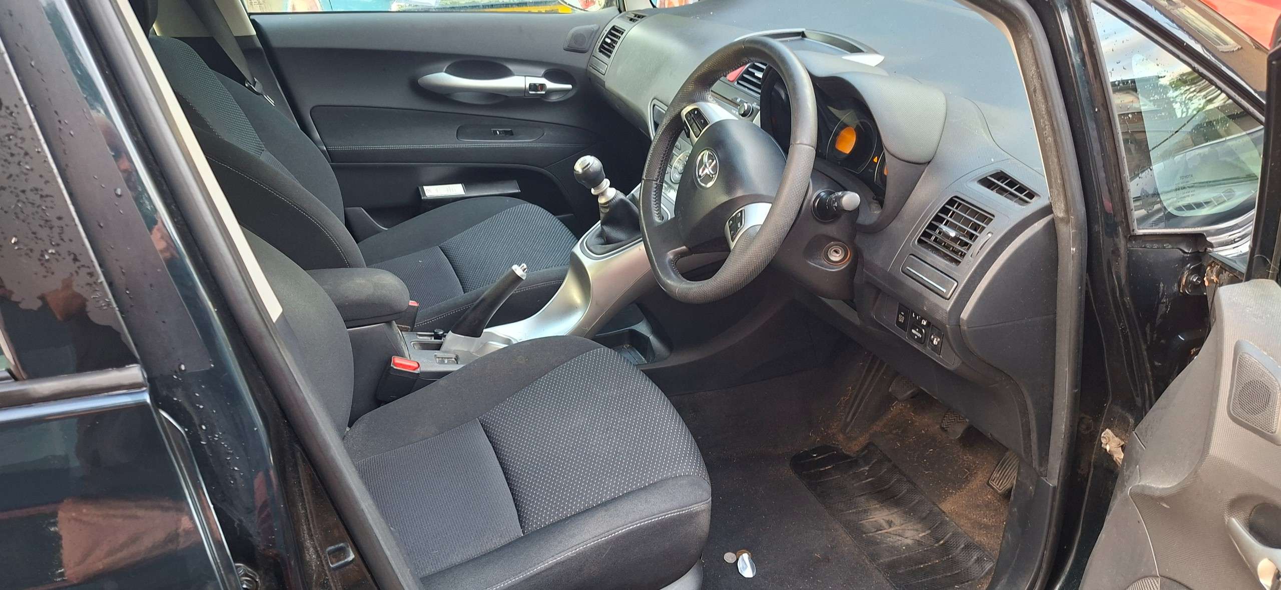 2012 TOYOTA AURIS 2012 TOYOTA AURIS
