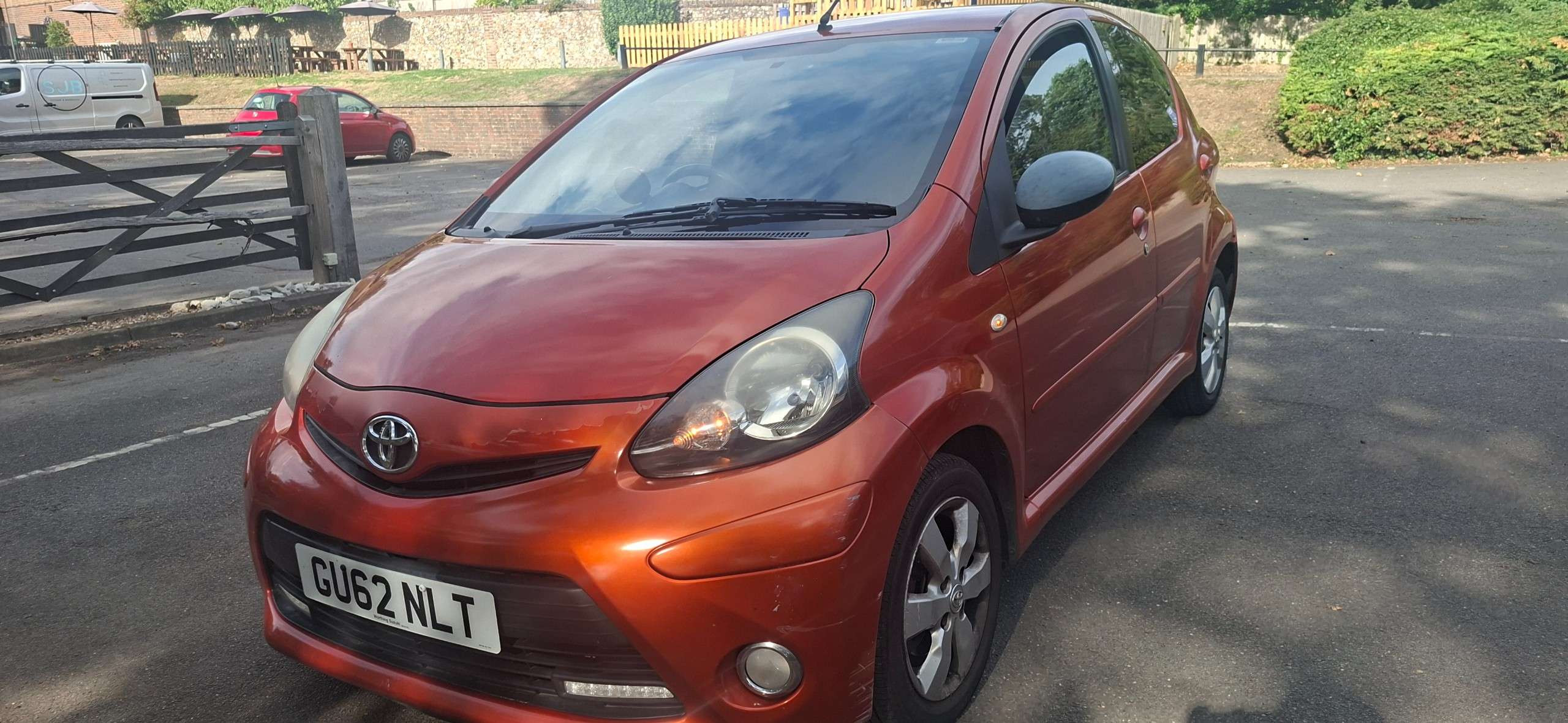A 2012 TOYOTA AYGO 1.0 VVT-i Fire Hatchback 5dr Petrol Manual Euro 5 (67 ps) A 2012 TOYOTA AYGO 1.0 VVT-i Fire Hatchback 5dr Petrol Manual Euro 5 (67 ps)
