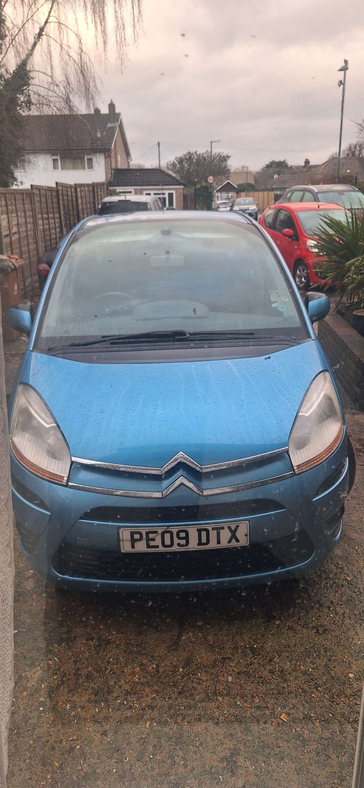 A 2009 CITROEN C4 PICASSO 1.6 VTi 16V VTR+ MPV 5dr Petrol Manual Euro 4 (120 ps) A 2009 CITROEN C4 PICASSO 1.6 VTi 16V VTR+ MPV 5dr Petrol Manual Euro 4 (120 ps)