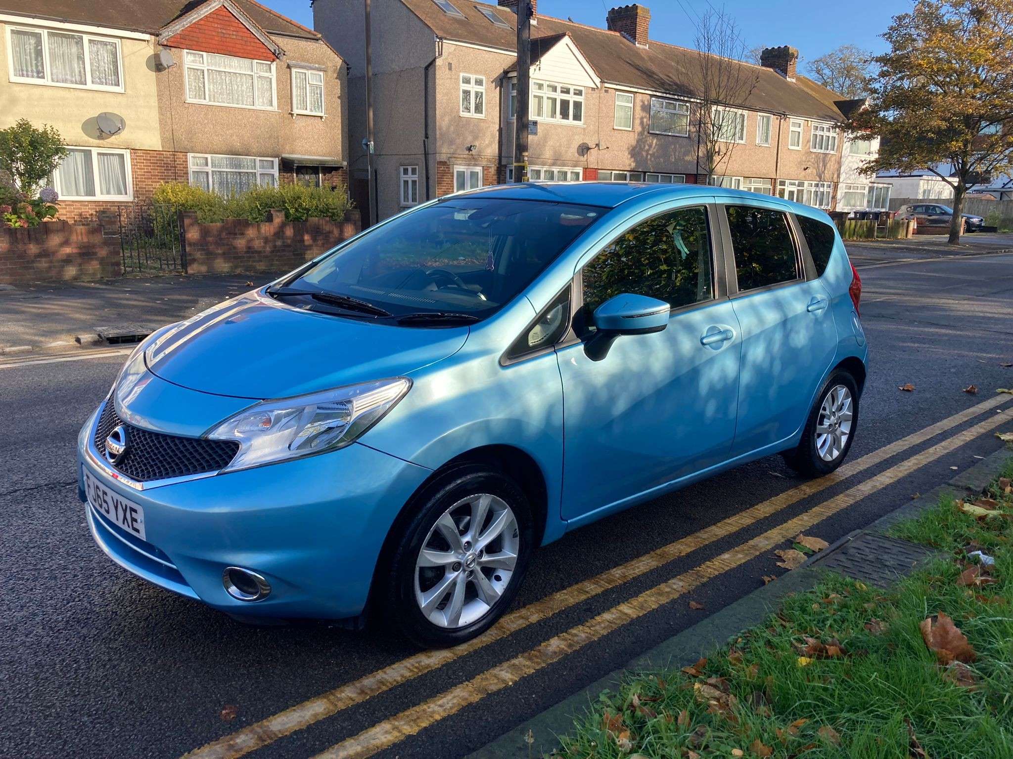 A 2015 NISSAN NOTE ACENTA PREMIUM 5-Door A 2015 NISSAN NOTE ACENTA PREMIUM 5-Door