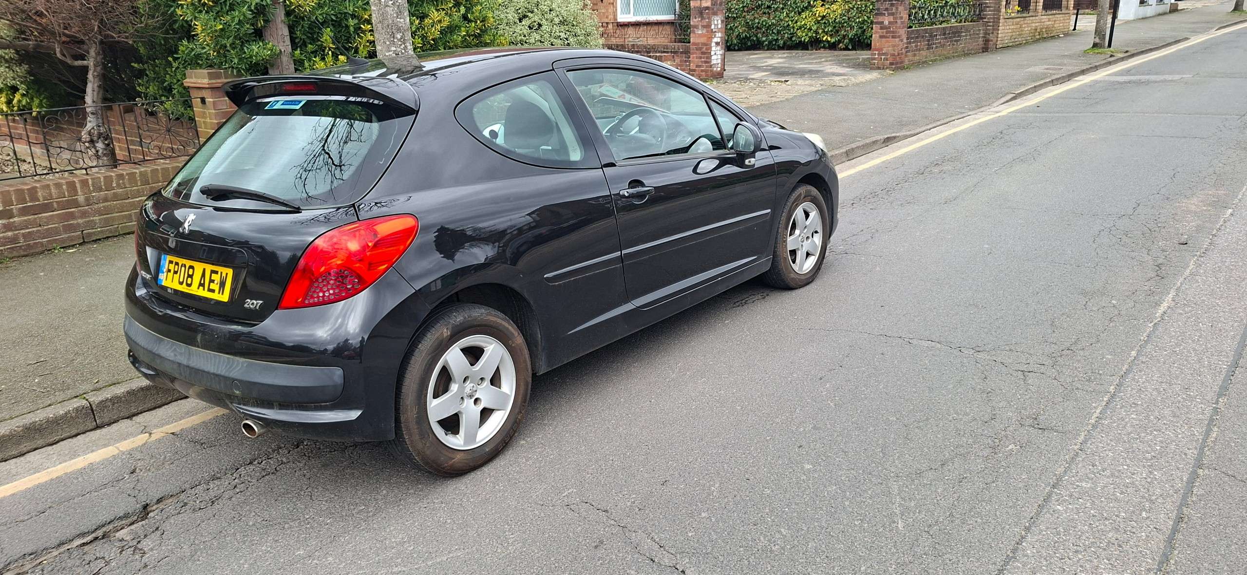 A 2008 PEUGEOT 207 1.4 VTi Sport Hatchback 3dr Petrol Manual (145 g/km, 95 bhp) A 2008 PEUGEOT 207 1.4 VTi Sport Hatchback 3dr Petrol Manual (145 g/km, 95 bhp)