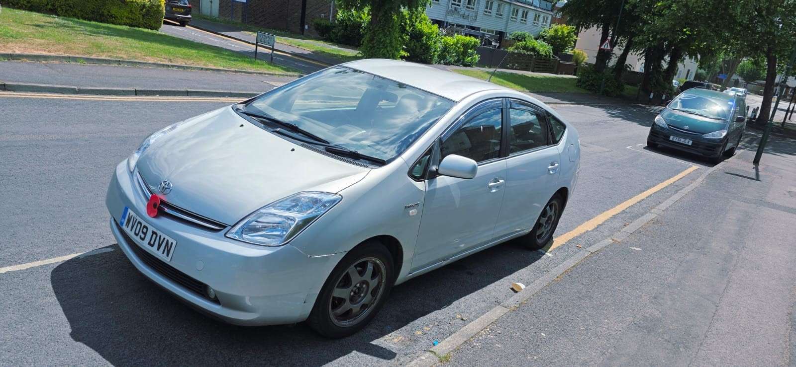 A 2009 TOYOTA PRIUS 1.5 T4 Hatchback 5dr Petrol Hybrid CVT (104 g/km, 76 bhp) A 2009 TOYOTA PRIUS 1.5 T4 Hatchback 5dr Petrol Hybrid CVT (104 g/km, 76 bhp)