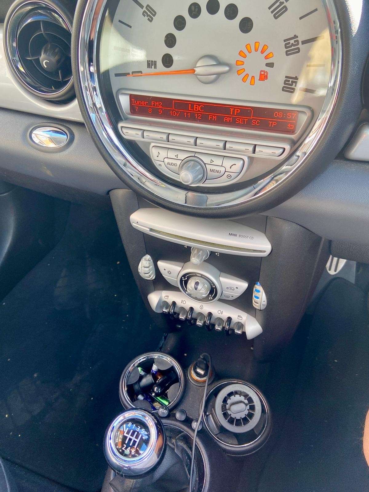 A 2007 MINI HATCH 1.6 Cooper S Hatchback 3dr Petrol Manual Euro 4 (175 ps) A 2007 MINI HATCH 1.6 Cooper S Hatchback 3dr Petrol Manual Euro 4 (175 ps)