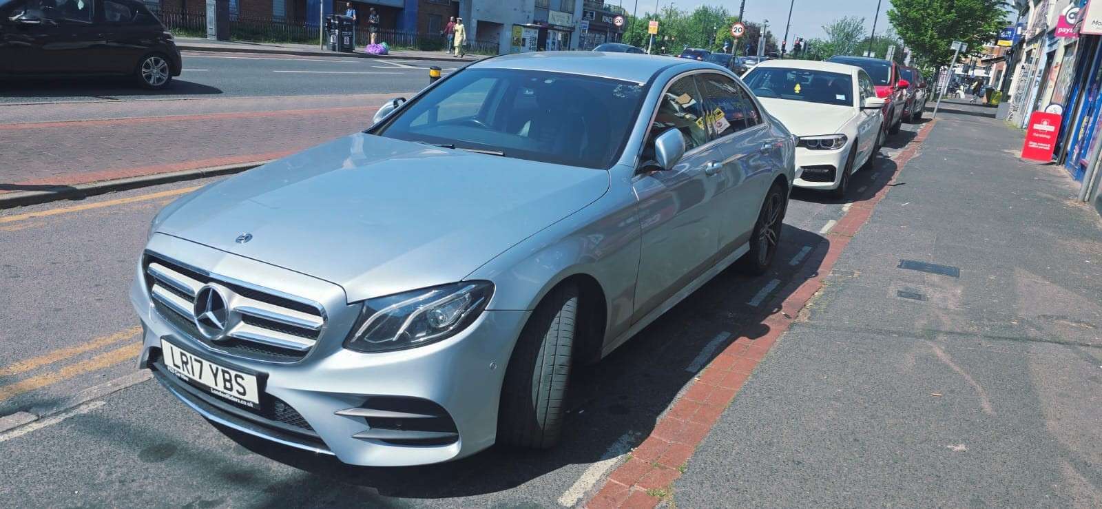 A 2017 MERCEDES-BENZ E CLASS 2.0 E220d AMG Line Saloon 4dr Diesel G-Tronic+ Euro 6 (s/s) (194 ps) A 2017 MERCEDES-BENZ E CLASS 2.0 E220d AMG Line Saloon 4dr Diesel G-Tronic+ Euro 6 (s/s) (194 ps)