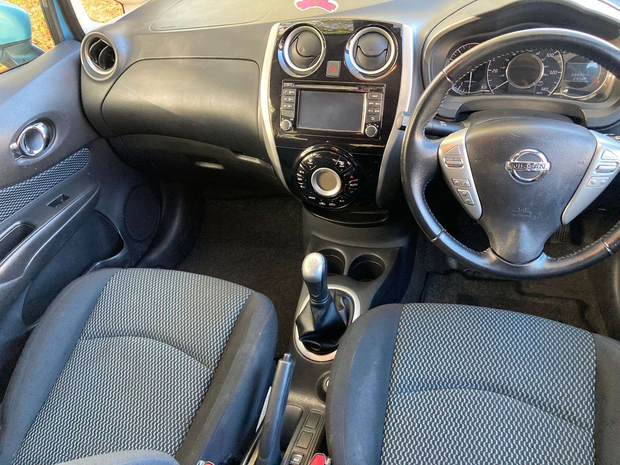 A 2015 NISSAN NOTE ACENTA PREMIUM 5-Door A 2015 NISSAN NOTE ACENTA PREMIUM 5-Door