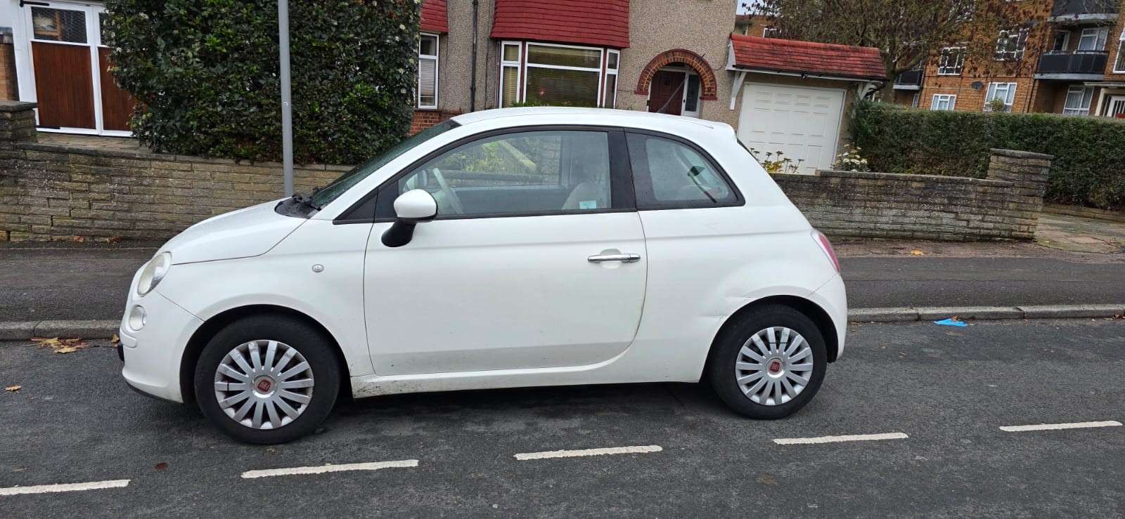A 2009 FIAT 500 1.2 Pop Hatchback 3dr Petrol Manual Euro 5 (s/s) (69 bhp) A 2009 FIAT 500 1.2 Pop Hatchback 3dr Petrol Manual Euro 5 (s/s) (69 bhp)
