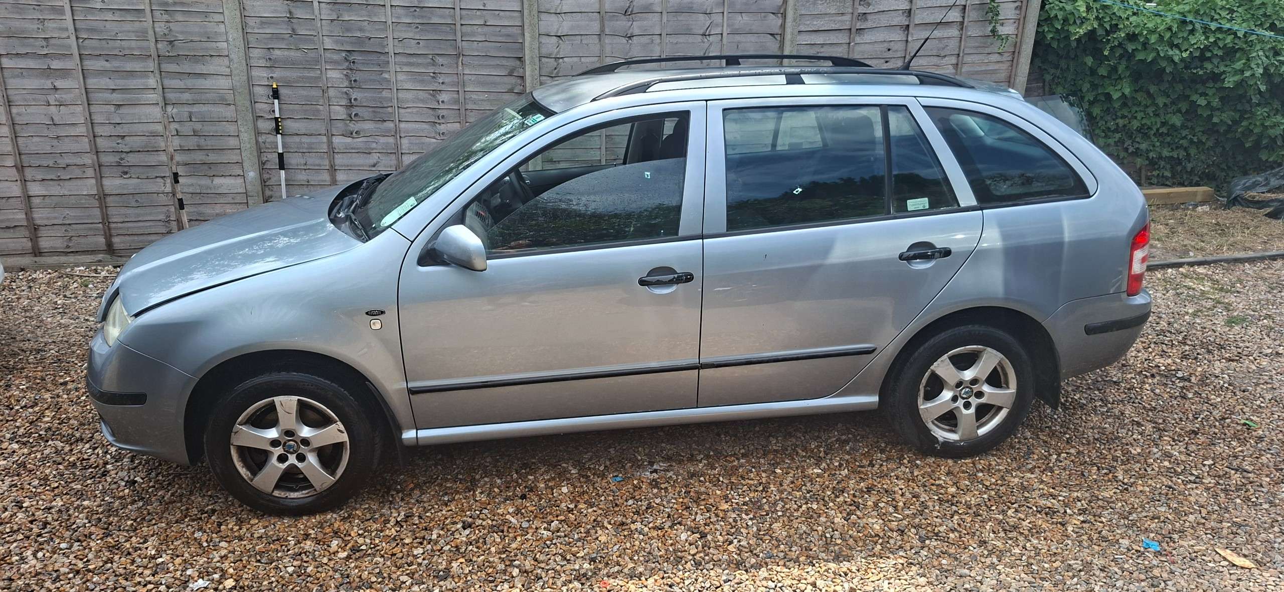 A 2006 SKODA FABIA 1.4 16V Elegance Estate 5dr Petrol Automatic (182 g/km, 75 bhp) A 2006 SKODA FABIA 1.4 16V Elegance Estate 5dr Petrol Automatic (182 g/km, 75 bhp)