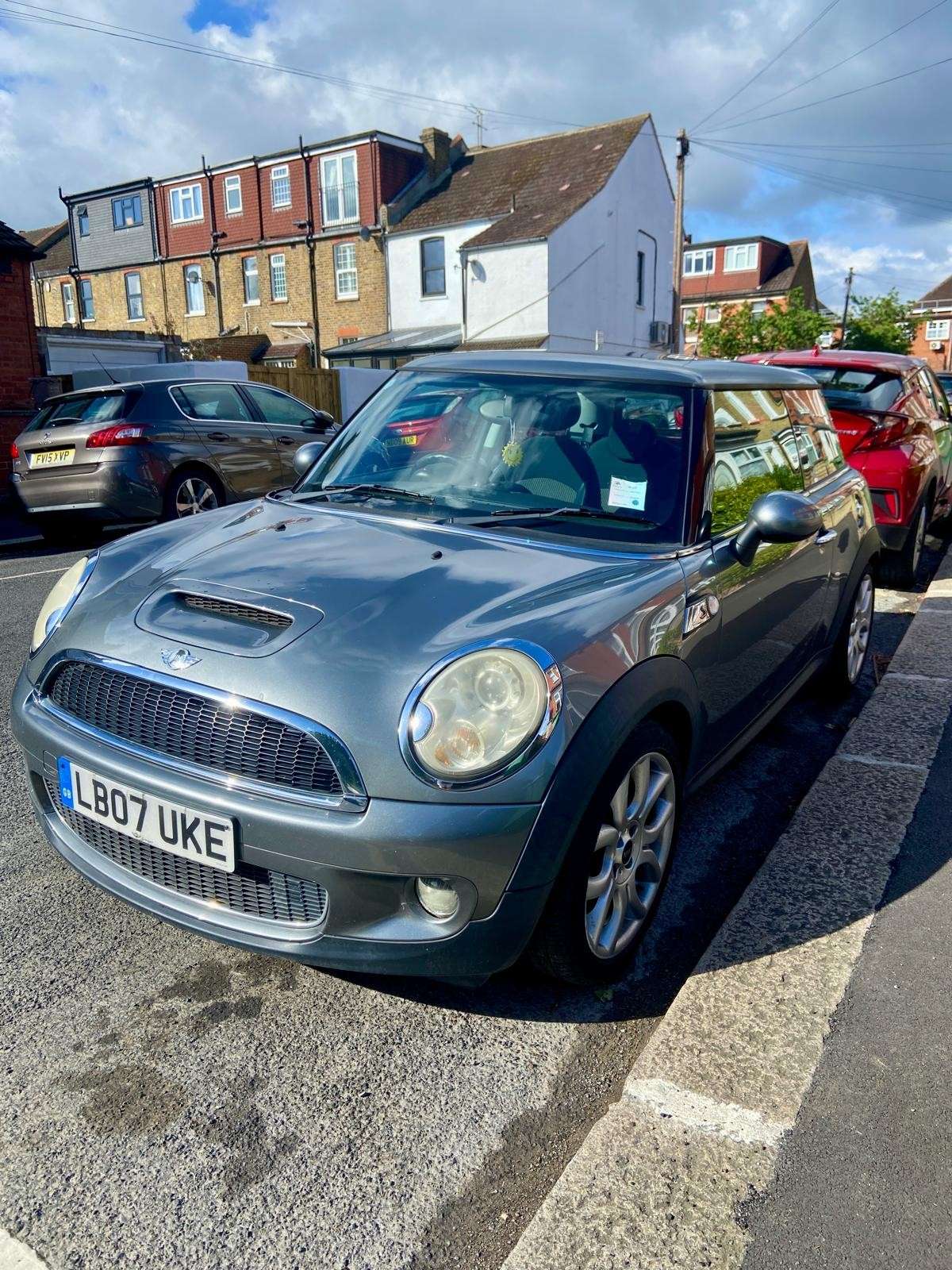 A 2007 MINI HATCH 1.6 Cooper S Hatchback 3dr Petrol Manual Euro 4 (175 ps) A 2007 MINI HATCH 1.6 Cooper S Hatchback 3dr Petrol Manual Euro 4 (175 ps)