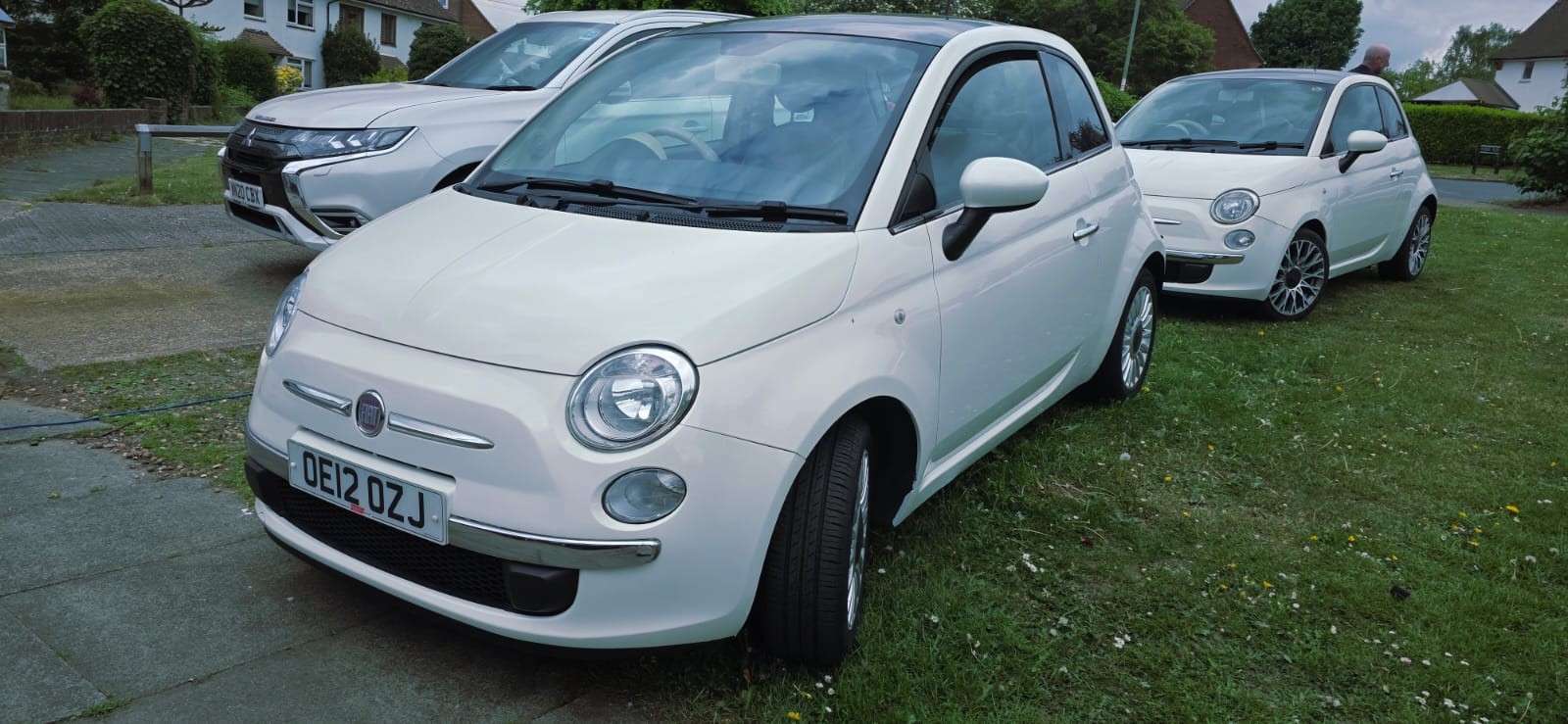 A 2012 FIAT 500 0.9 TwinAir Lounge Hatchback 3dr Petrol Manual Euro 5 (s/s) (85 bhp) A 2012 FIAT 500 0.9 TwinAir Lounge Hatchback 3dr Petrol Manual Euro 5 (s/s) (85 bhp)