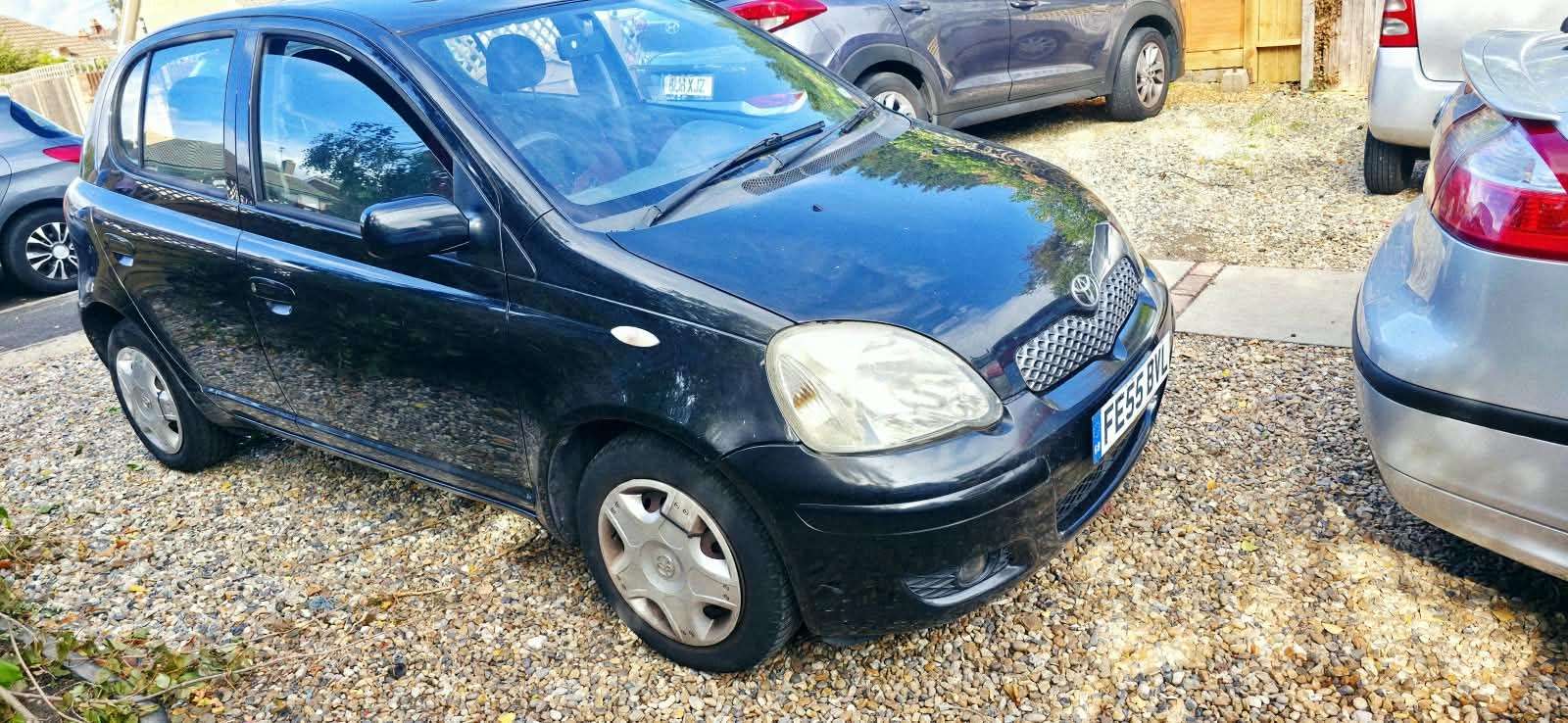 A 2005 TOYOTA YARIS 1.0 VVT-i Colour Collection Hatchback 5dr Petrol Manual (134 g/km, 67 bhp) A 2005 TOYOTA YARIS 1.0 VVT-i Colour Collection Hatchback 5dr Petrol Manual (134 g/km, 67 bhp)