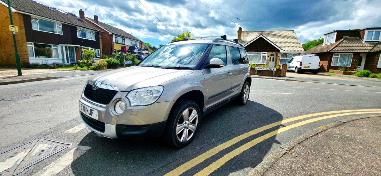A 2011 SKODA YETI 1.2 TSI SE SUV 5dr Petrol DSG Euro 5 (105 ps) A 2011 SKODA YETI 1.2 TSI SE SUV 5dr Petrol DSG Euro 5 (105 ps)