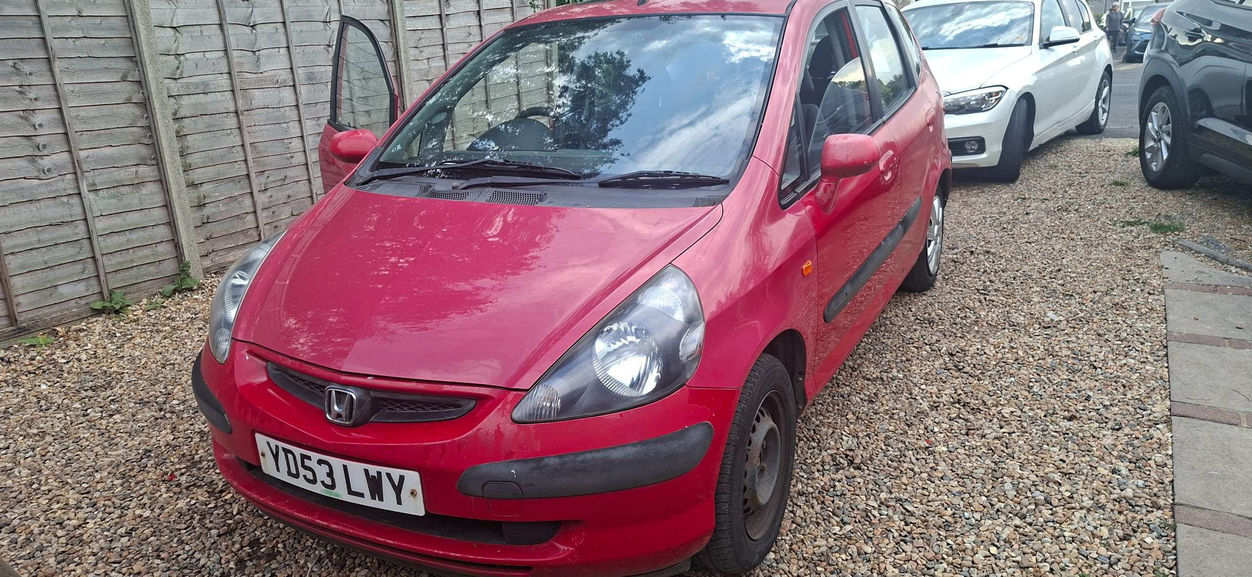 A 2003 HONDA JAZZ 1.4 i-DSI SE Hatchback 5dr Petrol CVT-7 (137 g/km, 82 bhp) A 2003 HONDA JAZZ 1.4 i-DSI SE Hatchback 5dr Petrol CVT-7 (137 g/km, 82 bhp)