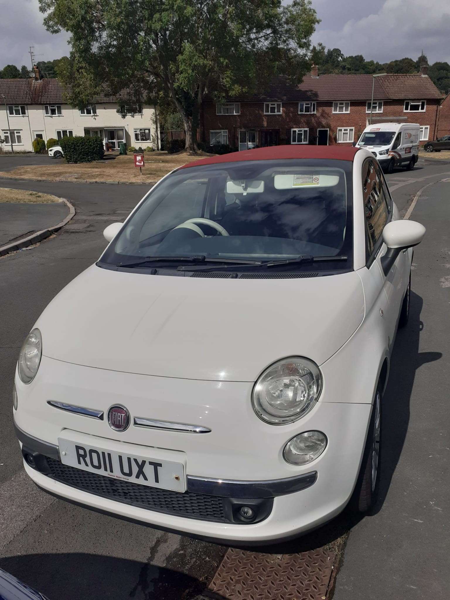 A 2011 FIAT 500C 1.2 Lounge Convertible 2dr Petrol Manual Euro 5 (69 bhp) A 2011 FIAT 500C 1.2 Lounge Convertible 2dr Petrol Manual Euro 5 (69 bhp)