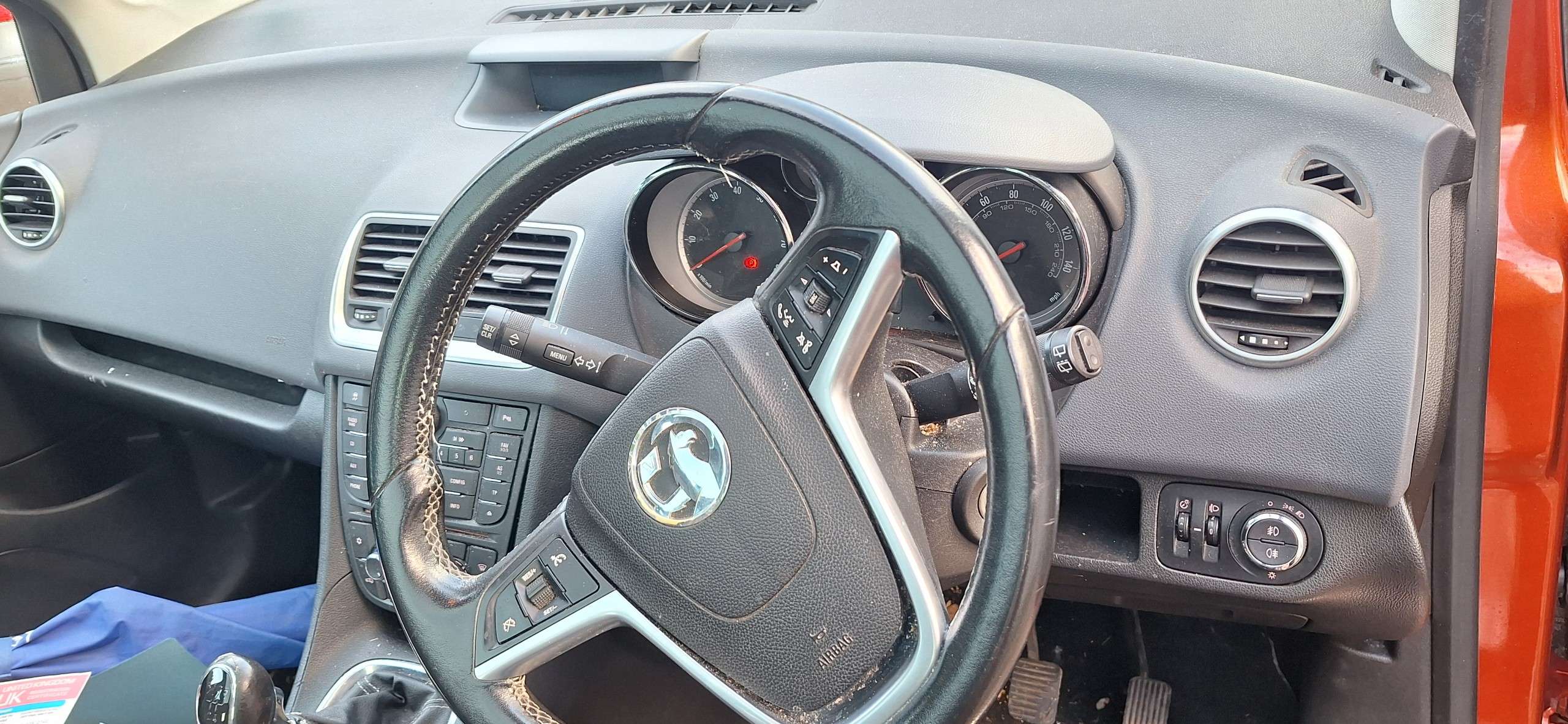 A 2013 VAUXHALL MERIVA 1.4T 16V SE MPV 5dr Petrol Manual Euro 5 (120 ps) A 2013 VAUXHALL MERIVA 1.4T 16V SE MPV 5dr Petrol Manual Euro 5 (120 ps)