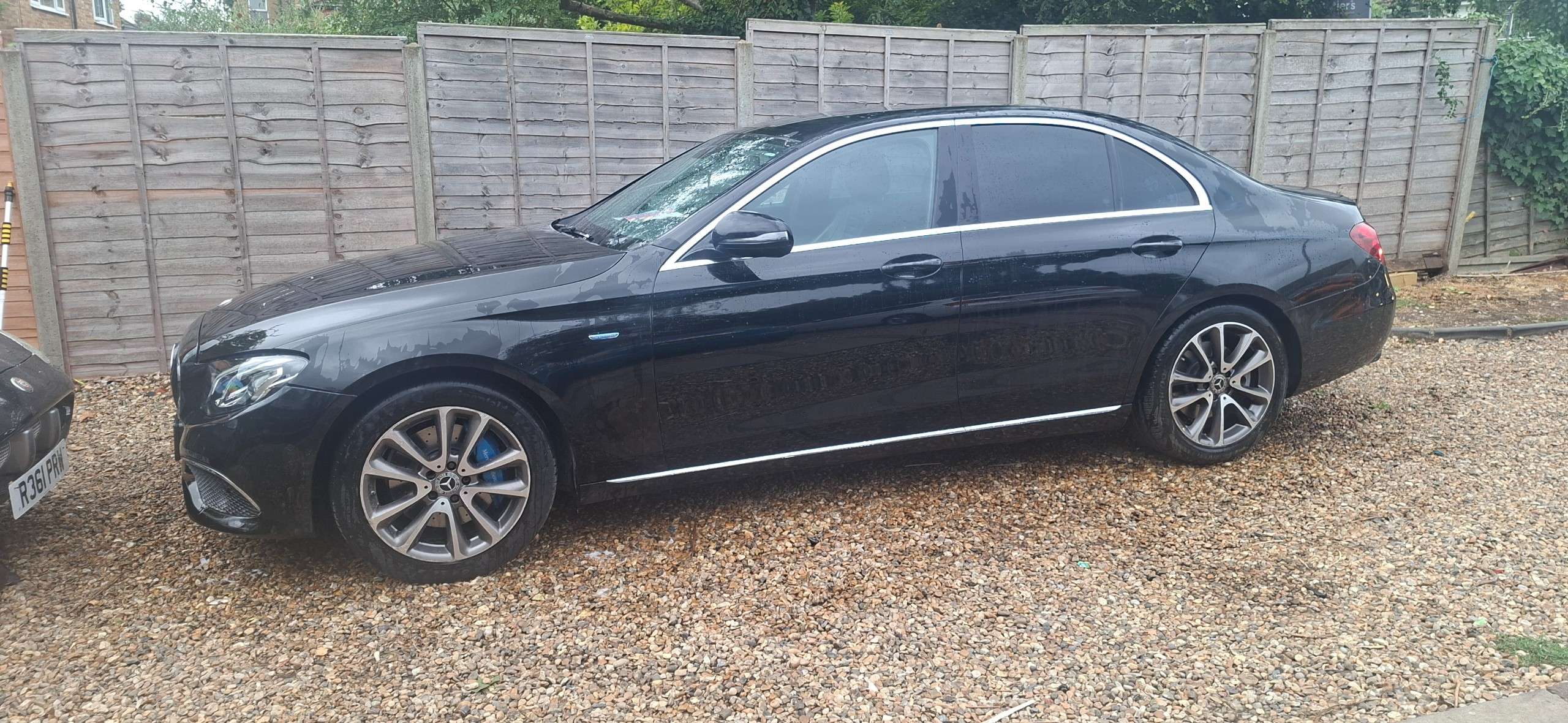 A 2017 MERCEDES-BENZ E CLASS 2.0 E350e 6.4kWh SE Saloon 4dr Petrol Plug-in Hybrid G-Tronic+ Euro 6 (s/s) (299 ps) A 2017 MERCEDES-BENZ E CLASS 2.0 E350e 6.4kWh SE Saloon 4dr Petrol Plug-in Hybrid G-Tronic+ Euro 6 (s/s) (299 ps)