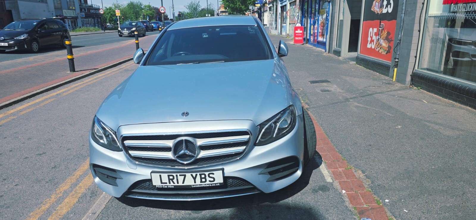 A 2017 MERCEDES-BENZ E CLASS 2.0 E220d AMG Line Saloon 4dr Diesel G-Tronic+ Euro 6 (s/s) (194 ps) A 2017 MERCEDES-BENZ E CLASS 2.0 E220d AMG Line Saloon 4dr Diesel G-Tronic+ Euro 6 (s/s) (194 ps)