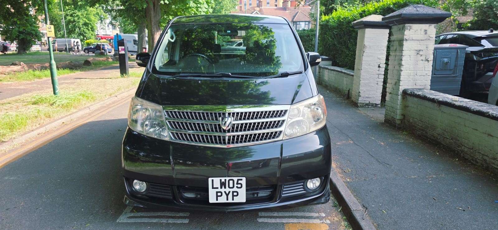 A 2005 TOYOTA ALPHARD 3.0cc petrol 8 x seater automatic A 2005 TOYOTA ALPHARD 3.0cc petrol 8 x seater automatic