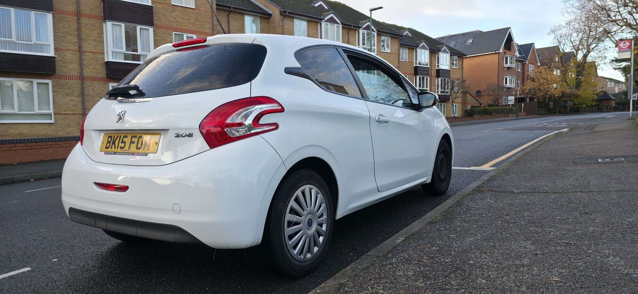 2015 PEUGEOT 208 2015 PEUGEOT 208