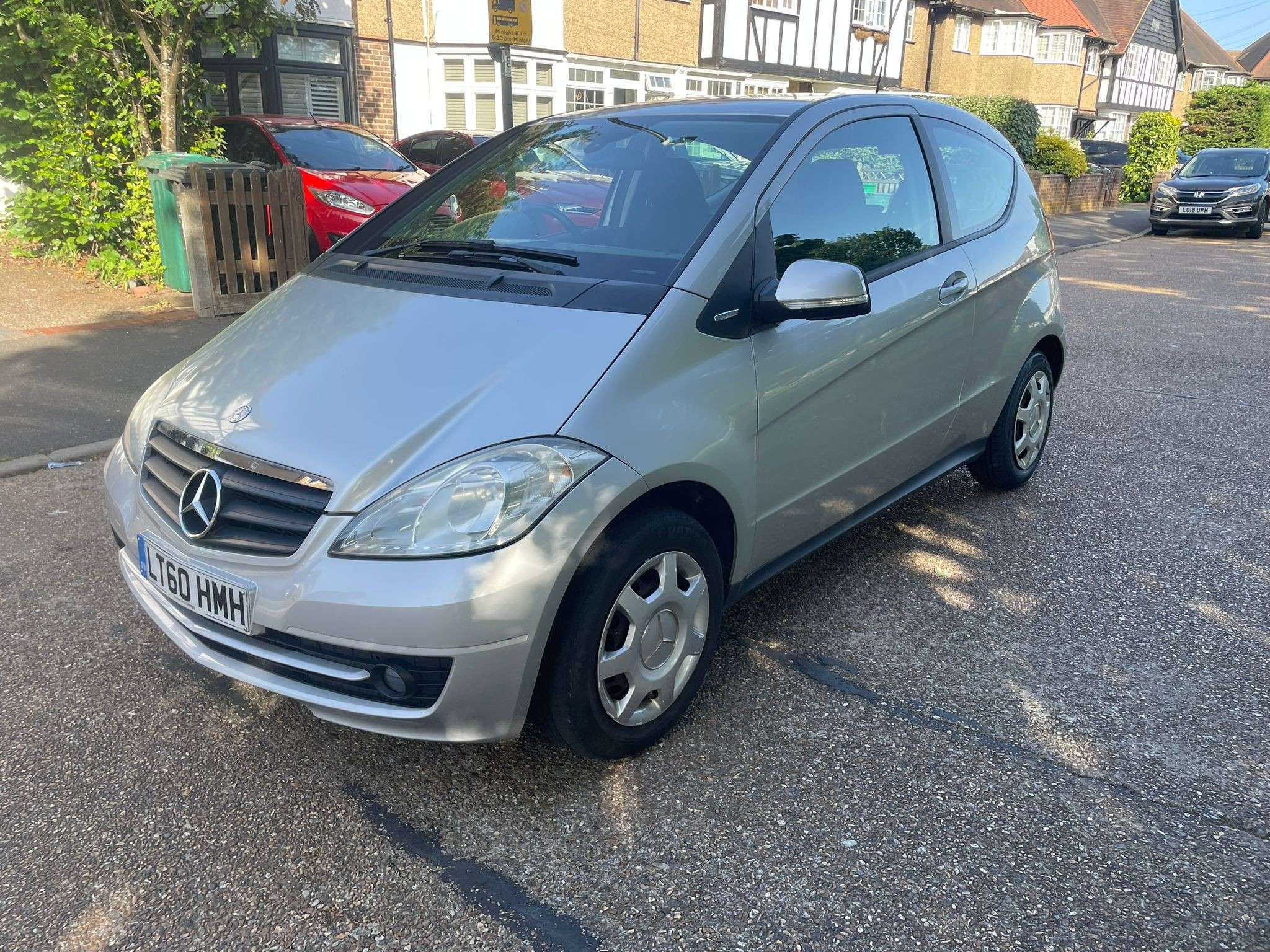A 2010 MERCEDES-BENZ A CLASS 1.5 A160 BlueEfficiency Classic SE Hatchback 3dr Petrol Manual (139 g/km, 95 bhp) A 2010 MERCEDES-BENZ A CLASS 1.5 A160 BlueEfficiency Classic SE Hatchback 3dr Petrol Manual (139 g/km, 95 bhp)