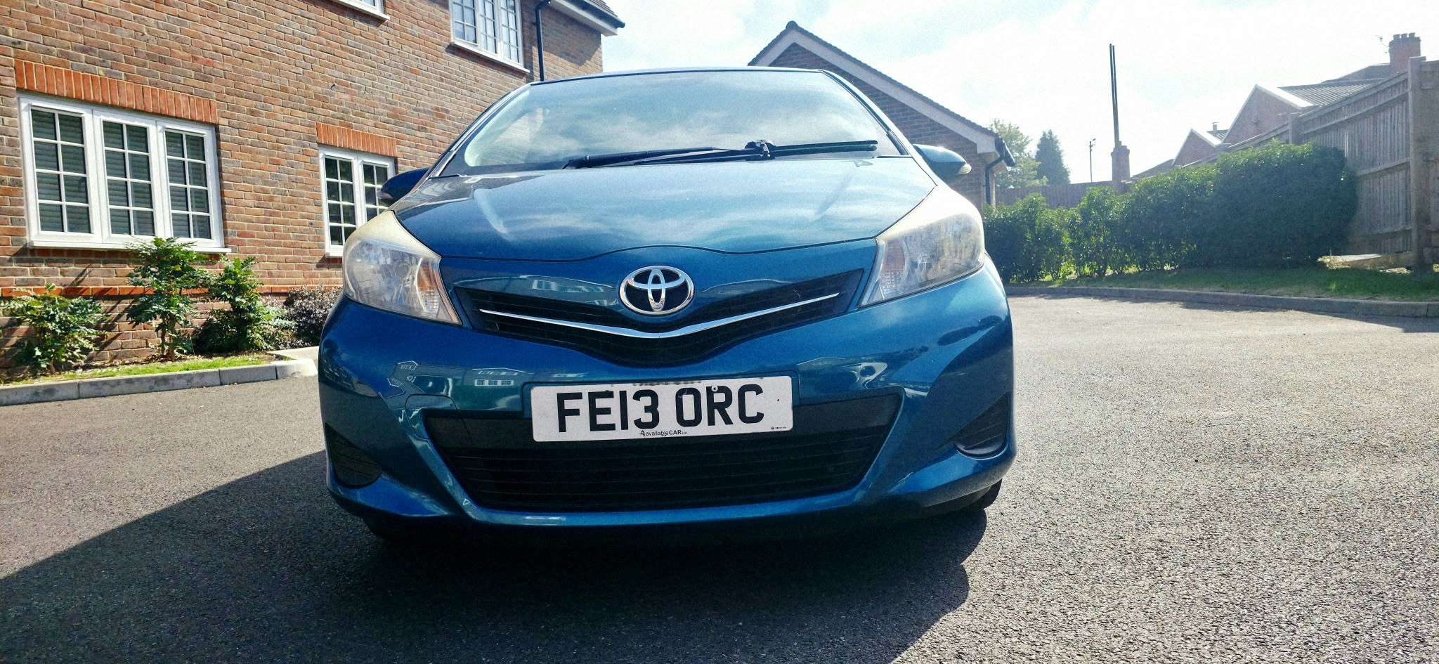 A 2013 TOYOTA YARIS 1.33 Dual VVT-i TR Hatchback 3dr Petrol Manual Euro 5 (101 ps) A 2013 TOYOTA YARIS 1.33 Dual VVT-i TR Hatchback 3dr Petrol Manual Euro 5 (101 ps)