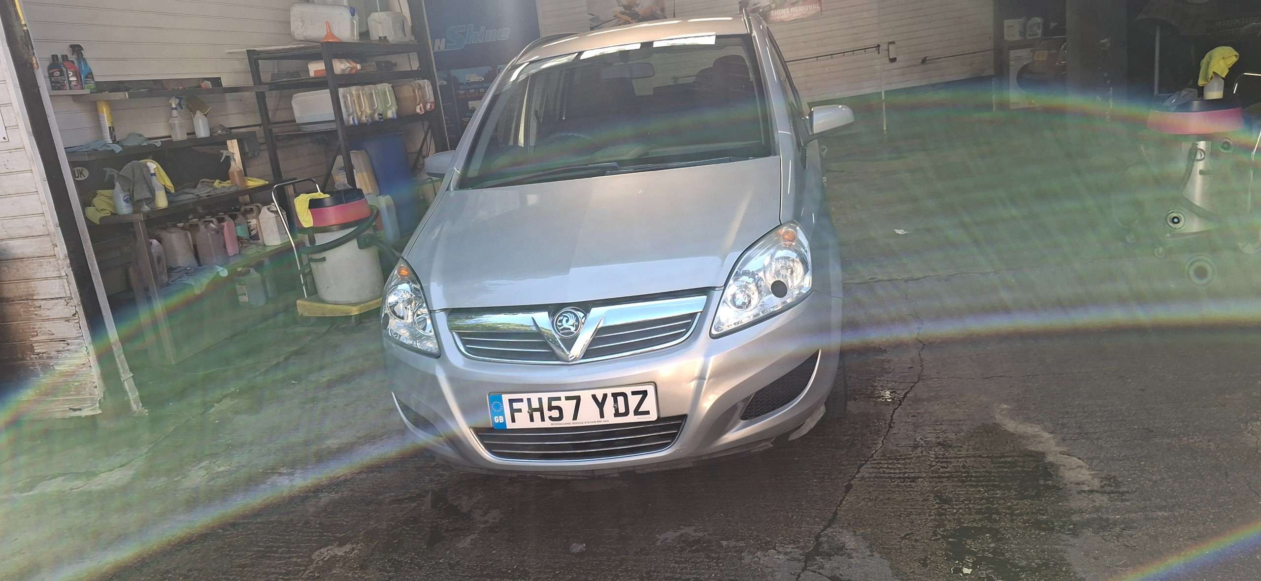 A 2008 VAUXHALL ZAFIRA 1.6 Life MPV 5dr Petrol Manual Euro 4 (105 ps) A 2008 VAUXHALL ZAFIRA 1.6 Life MPV 5dr Petrol Manual Euro 4 (105 ps)