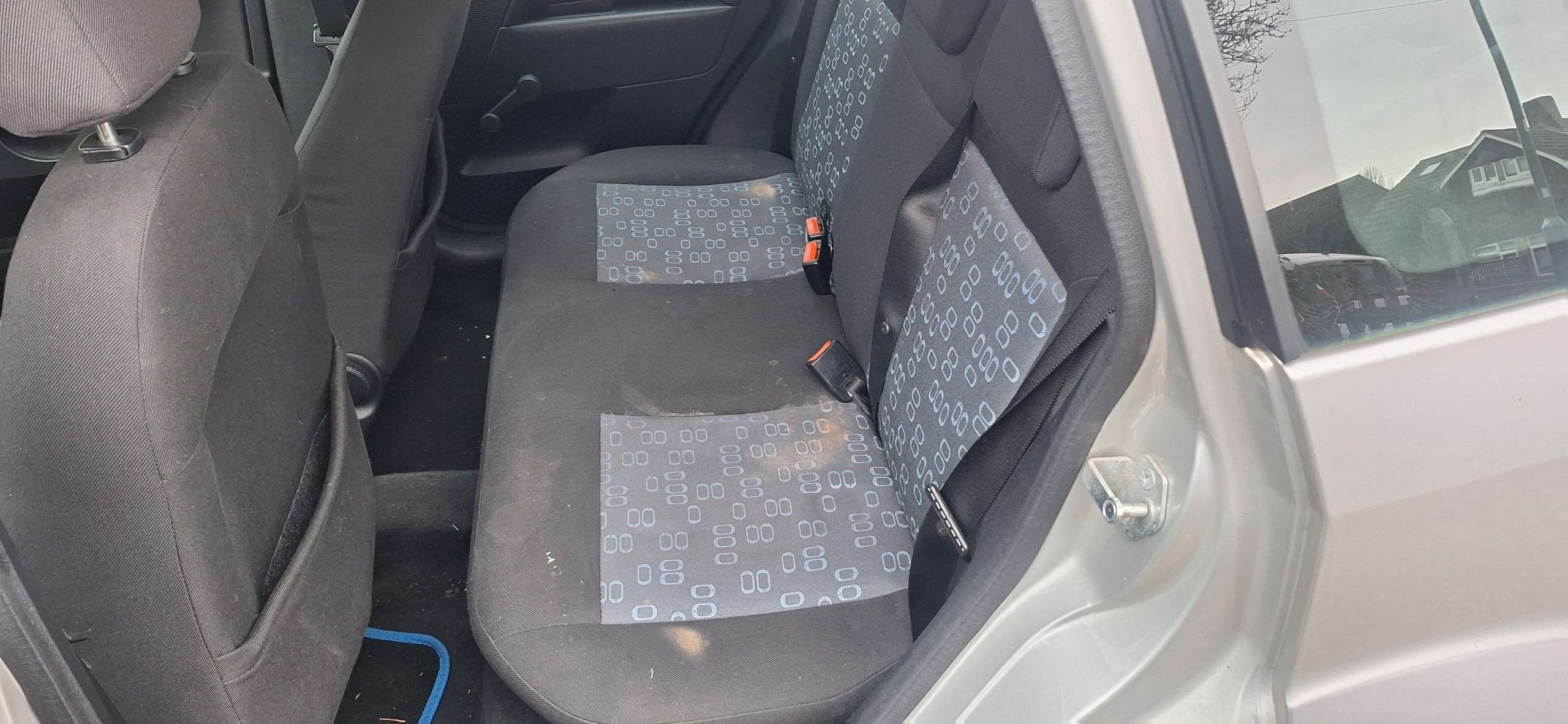 A 2003 FORD FIESTA 1.4 LX Hatchback 5dr Petrol Manual (a/c) (153 g/km, 79 bhp) A 2003 FORD FIESTA 1.4 LX Hatchback 5dr Petrol Manual (a/c) (153 g/km, 79 bhp)