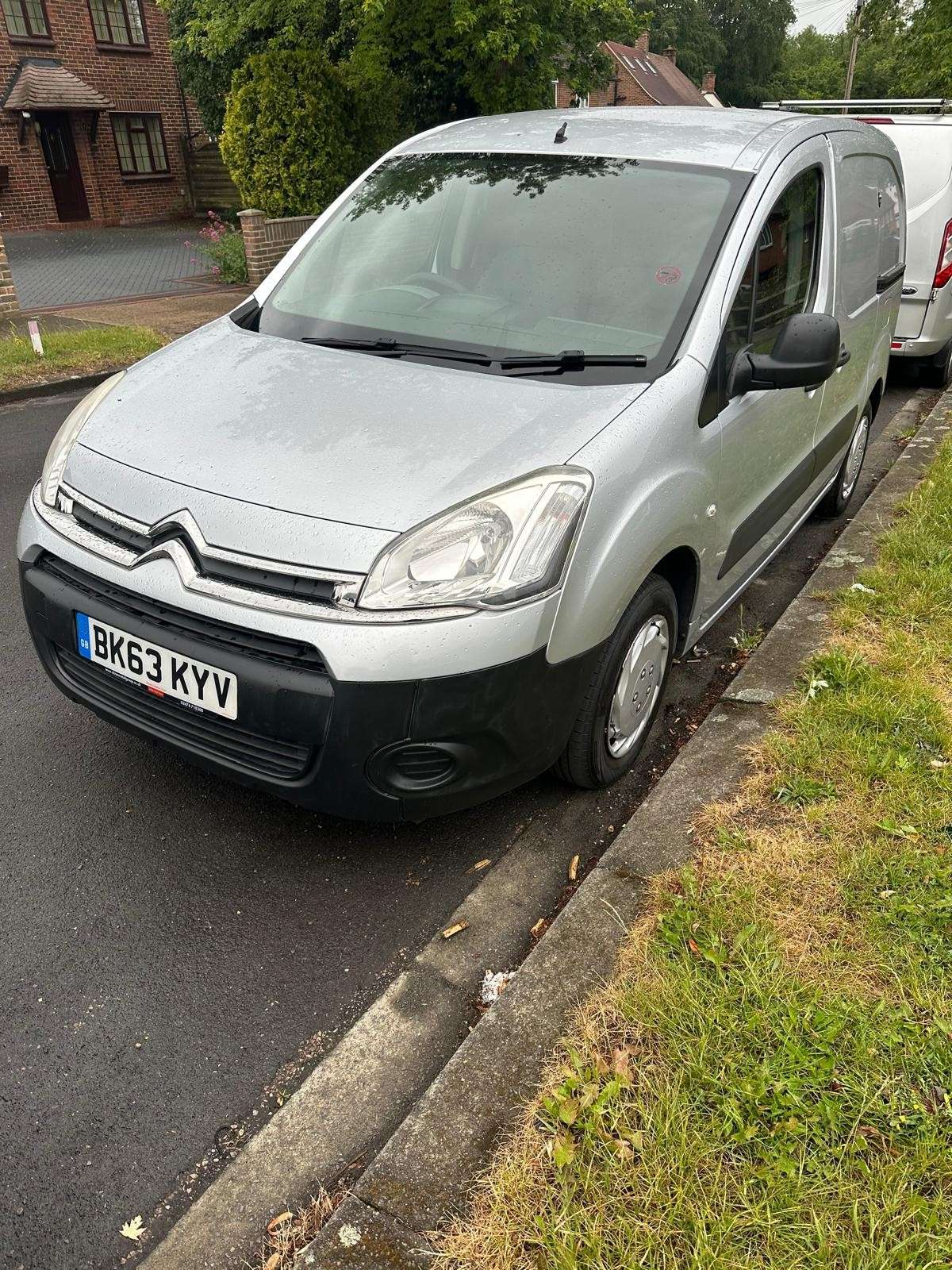 A 2013 CITROEN BERLINGO 1.6 HDi 625 Enterprise Panel Van 5dr Diesel Manual L1 (Euro 5) (133 g/km, 75 bhp) A 2013 CITROEN BERLINGO 1.6 HDi 625 Enterprise Panel Van 5dr Diesel Manual L1 (Euro 5) (133 g/km, 75 bhp)