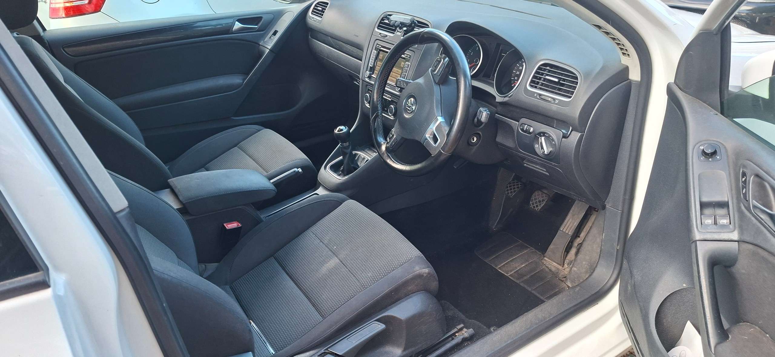 A 2011 VOLKSWAGEN GOLF 1.4 TSI Match Hatchback 3dr Petrol Manual Euro 5 (122 ps) A 2011 VOLKSWAGEN GOLF 1.4 TSI Match Hatchback 3dr Petrol Manual Euro 5 (122 ps)
