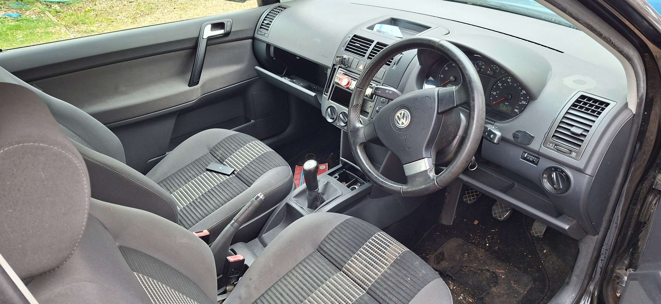 A 2009 VOLKSWAGEN POLO 1.4 Match Hatchback 3dr Petrol Manual (150 g/km, 79 bhp) A 2009 VOLKSWAGEN POLO 1.4 Match Hatchback 3dr Petrol Manual (150 g/km, 79 bhp)