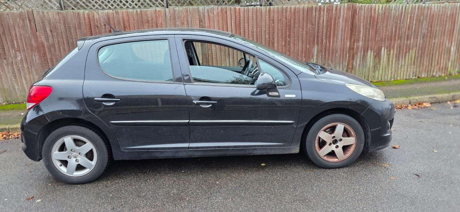 2010 PEUGEOT 207 2010 PEUGEOT 207