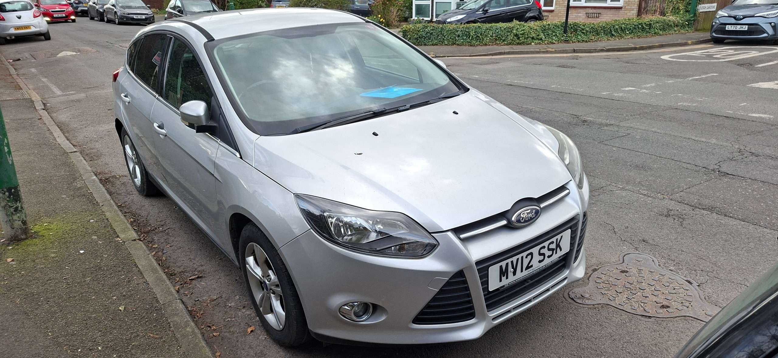 A 2012 FORD FOCUS 1.6 Zetec Hatchback 5dr Petrol Manual Euro 5 (105 ps) A 2012 FORD FOCUS 1.6 Zetec Hatchback 5dr Petrol Manual Euro 5 (105 ps)
