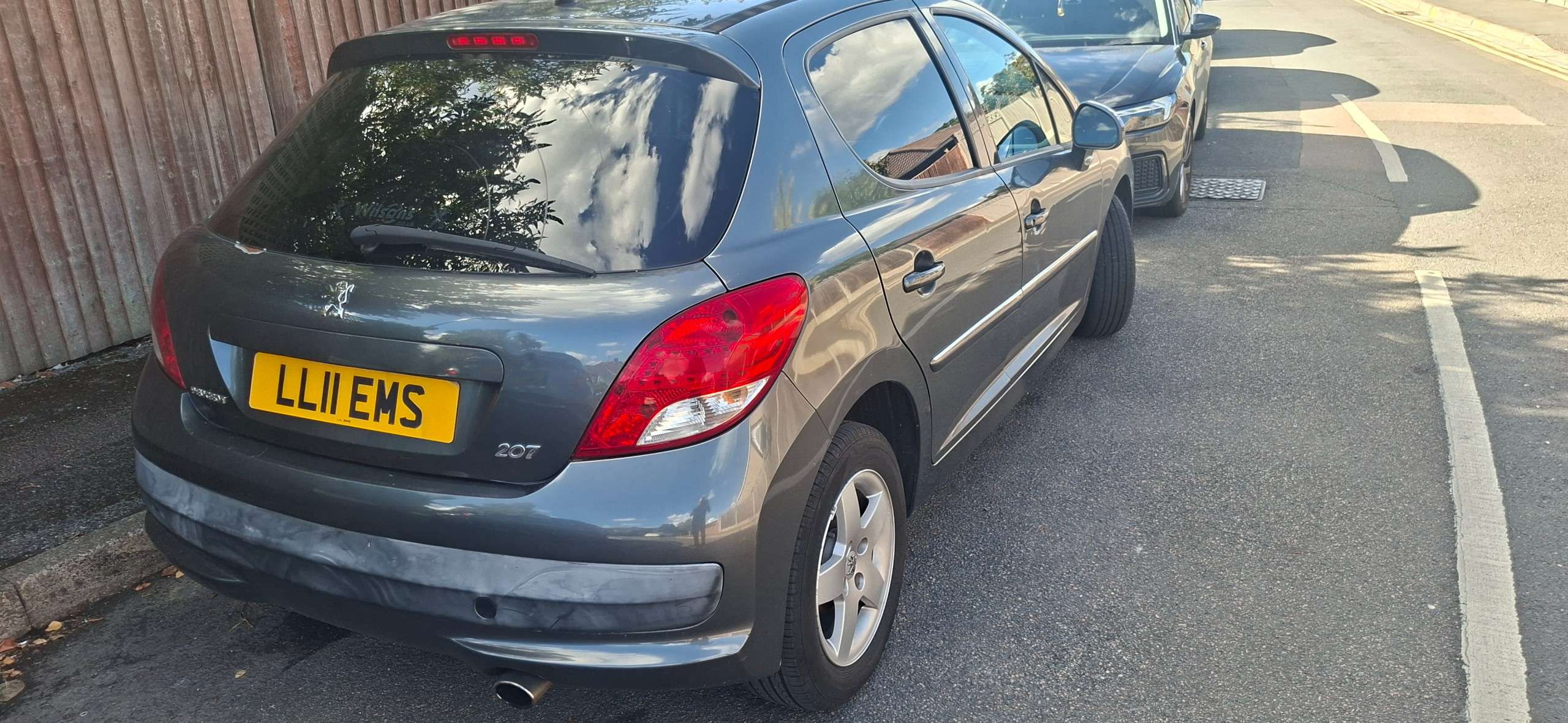 2011 PEUGEOT 207 2011 PEUGEOT 207