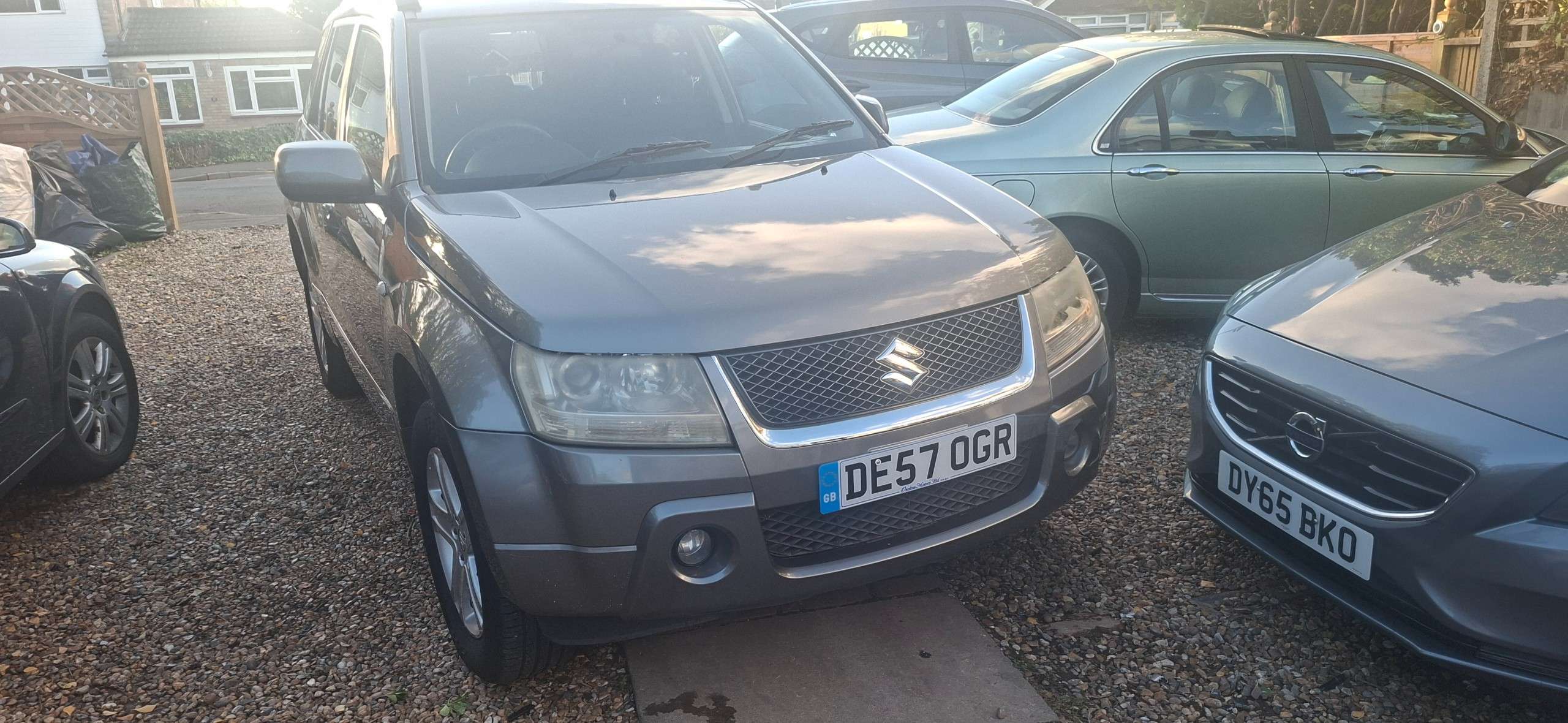 A 2007 SUZUKI GRAND VITARA 2.0 16V SUV 5dr Petrol Manual 4WD Euro 4 (140 ps) A 2007 SUZUKI GRAND VITARA 2.0 16V SUV 5dr Petrol Manual 4WD Euro 4 (140 ps)