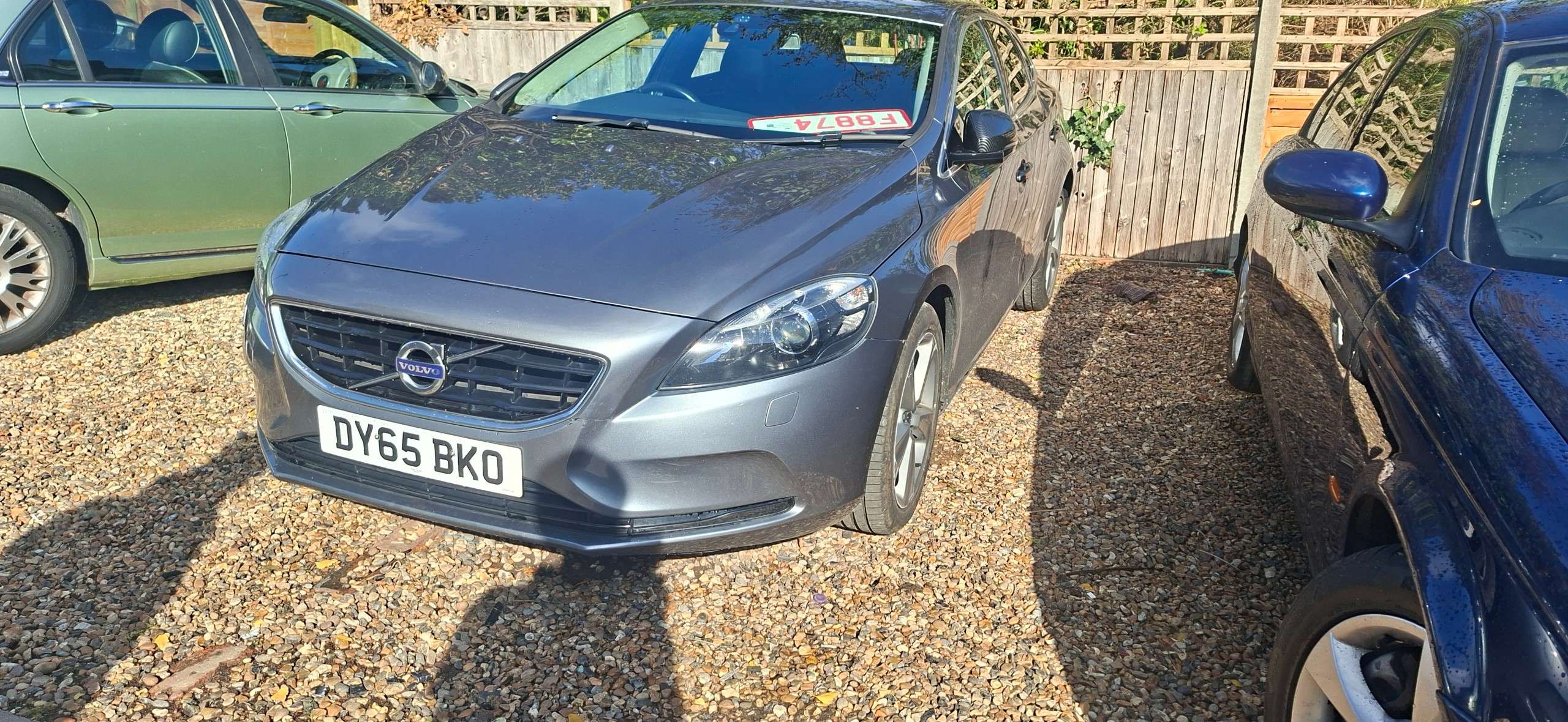 A 2016 VOLVO V40 1.6 T4 SE Lux Nav Hatchback 5dr Petrol Powershift Euro 5 (s/s) (180 ps) A 2016 VOLVO V40 1.6 T4 SE Lux Nav Hatchback 5dr Petrol Powershift Euro 5 (s/s) (180 ps)