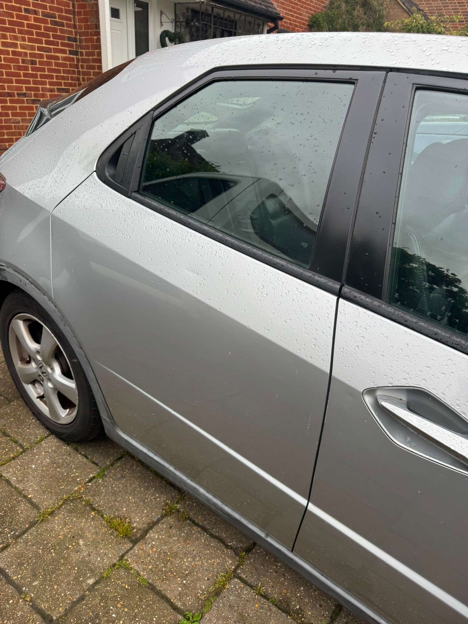 A 2009 HONDA CIVIC 1.8 i-VTEC SE Hatchback 5dr Petrol Manual (152 g/km, 138 bhp) A 2009 HONDA CIVIC 1.8 i-VTEC SE Hatchback 5dr Petrol Manual (152 g/km, 138 bhp)