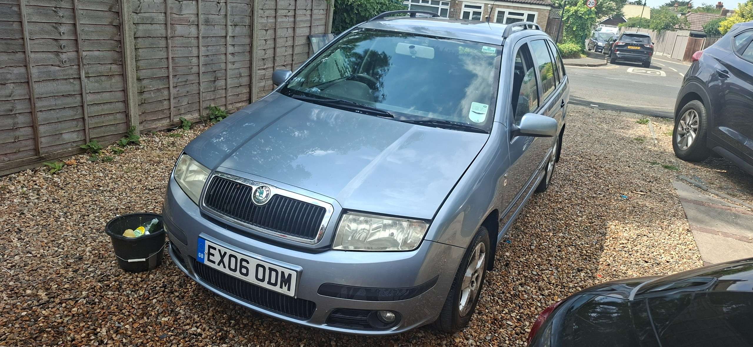 A 2006 SKODA FABIA 1.4 16V Elegance Estate 5dr Petrol Automatic (182 g/km, 75 bhp) A 2006 SKODA FABIA 1.4 16V Elegance Estate 5dr Petrol Automatic (182 g/km, 75 bhp)