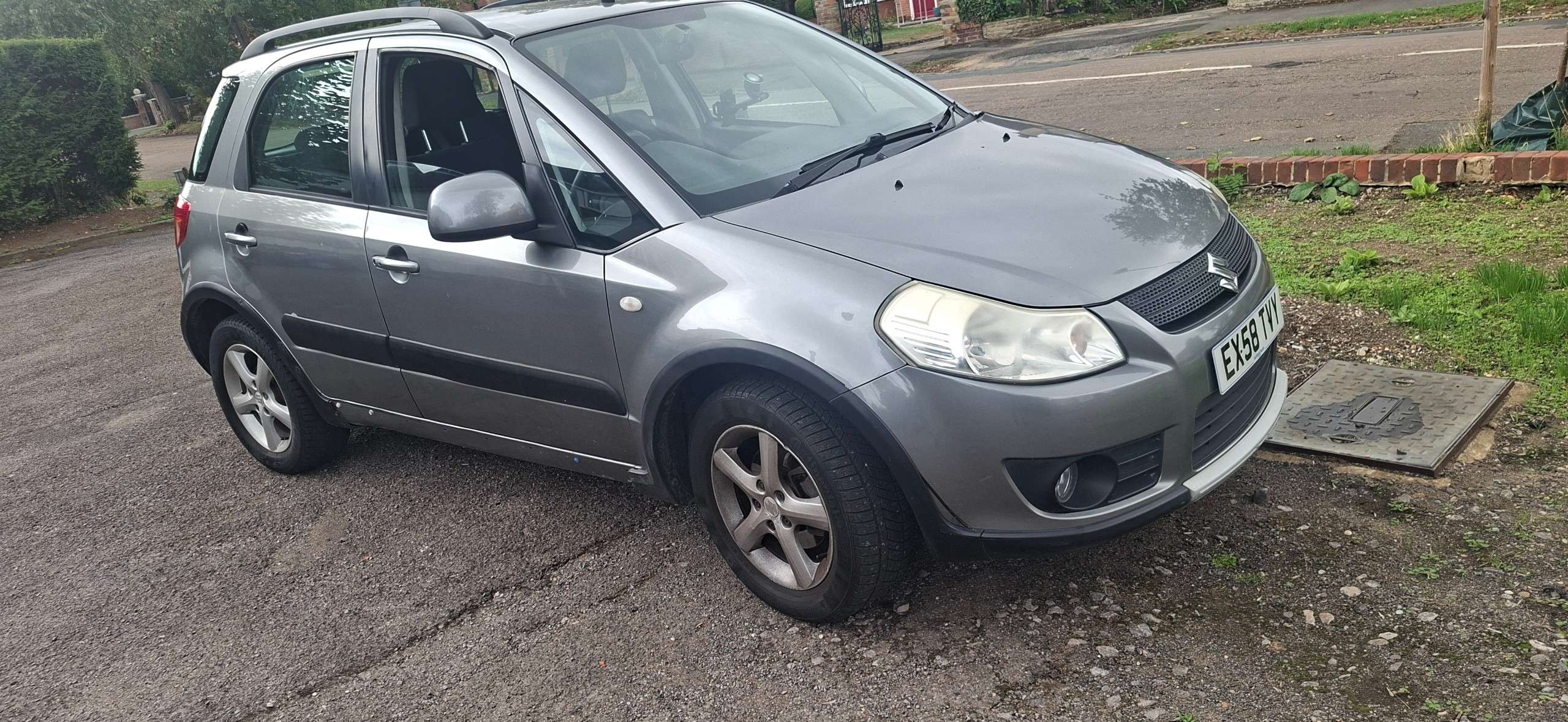 A 2008 SUZUKI SX4 1.6 16V GLX SUV 5dr Petrol Auto Euro 4 (106 ps) A 2008 SUZUKI SX4 1.6 16V GLX SUV 5dr Petrol Auto Euro 4 (106 ps)