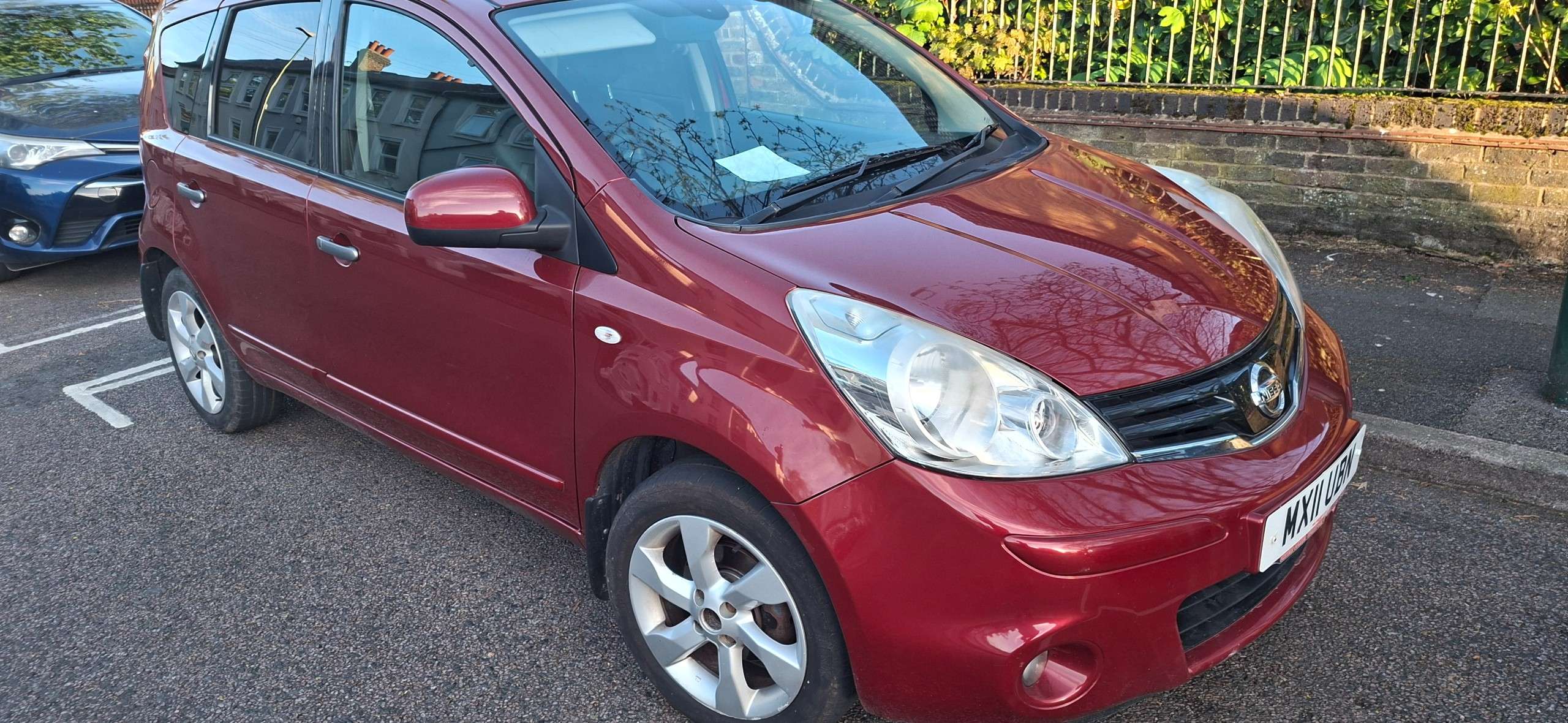 A 2011 NISSAN NOTE 1.6 16V Tekna Hatchback 5dr Petrol Manual Euro 5 (110 ps) A 2011 NISSAN NOTE 1.6 16V Tekna Hatchback 5dr Petrol Manual Euro 5 (110 ps)