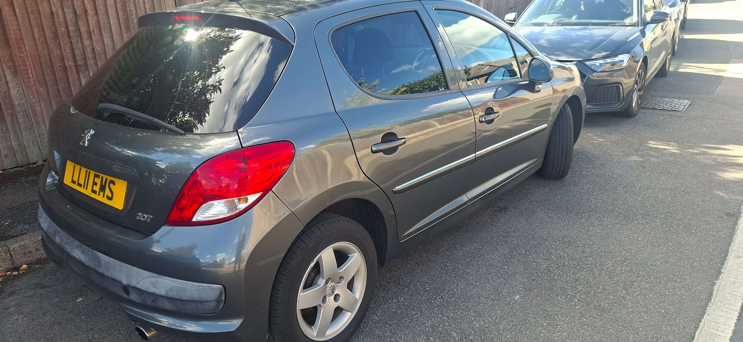 2011 PEUGEOT 207 2011 PEUGEOT 207