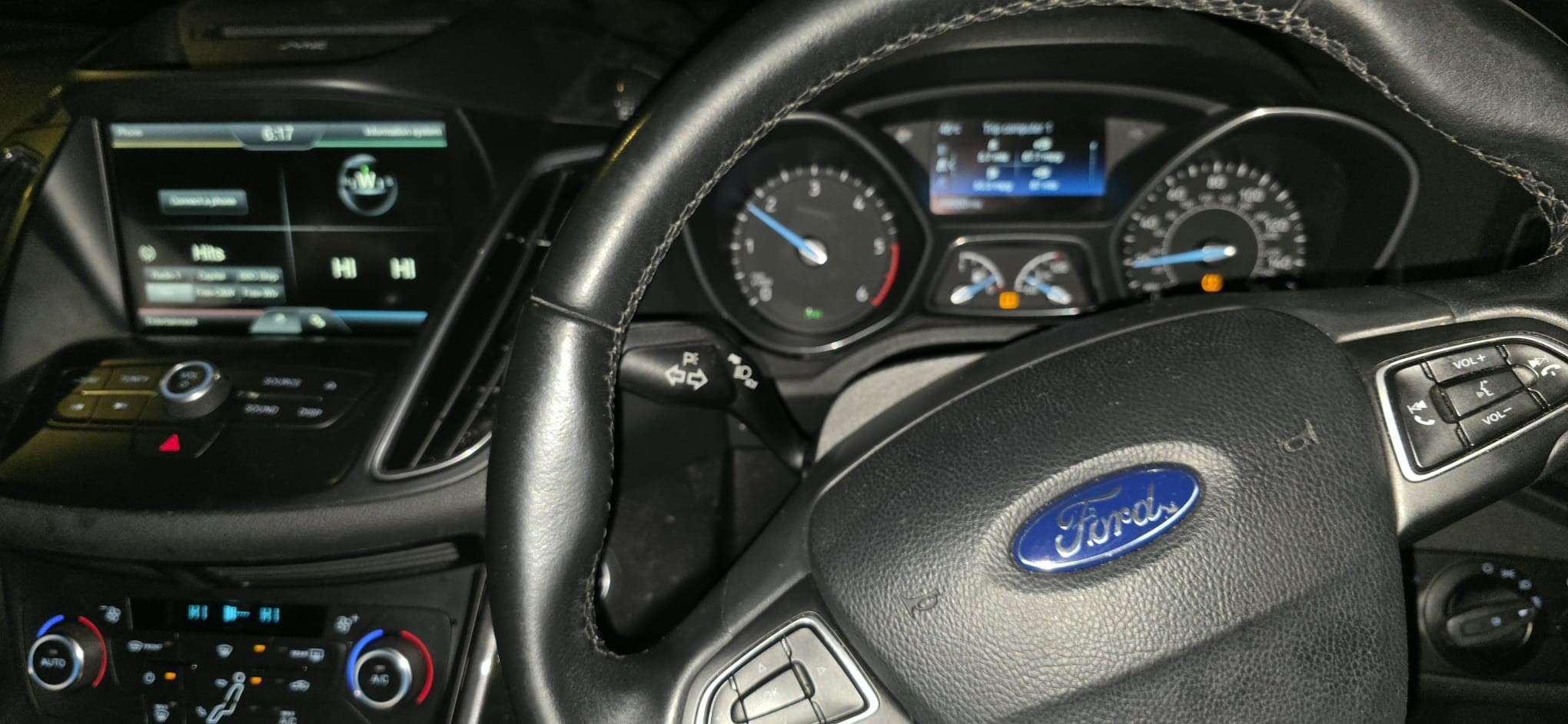 A 2015 FORD C-MAX 1.5 TDCi Titanium MPV 5dr Diesel Manual Euro 6 (s/s) (120 ps) A 2015 FORD C-MAX 1.5 TDCi Titanium MPV 5dr Diesel Manual Euro 6 (s/s) (120 ps)