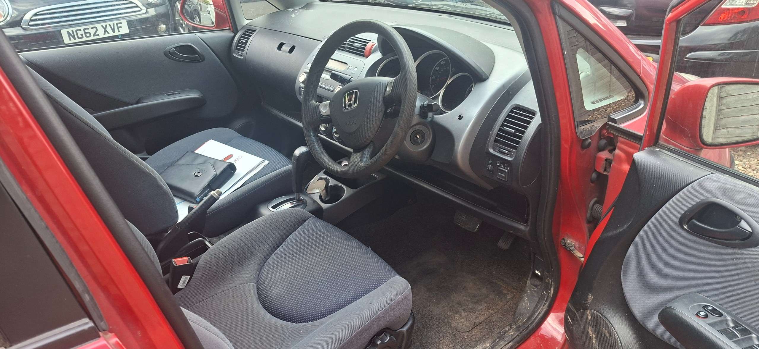 A 2003 HONDA JAZZ 1.4 i-DSI SE Hatchback 5dr Petrol CVT-7 (137 g/km, 82 bhp) A 2003 HONDA JAZZ 1.4 i-DSI SE Hatchback 5dr Petrol CVT-7 (137 g/km, 82 bhp)