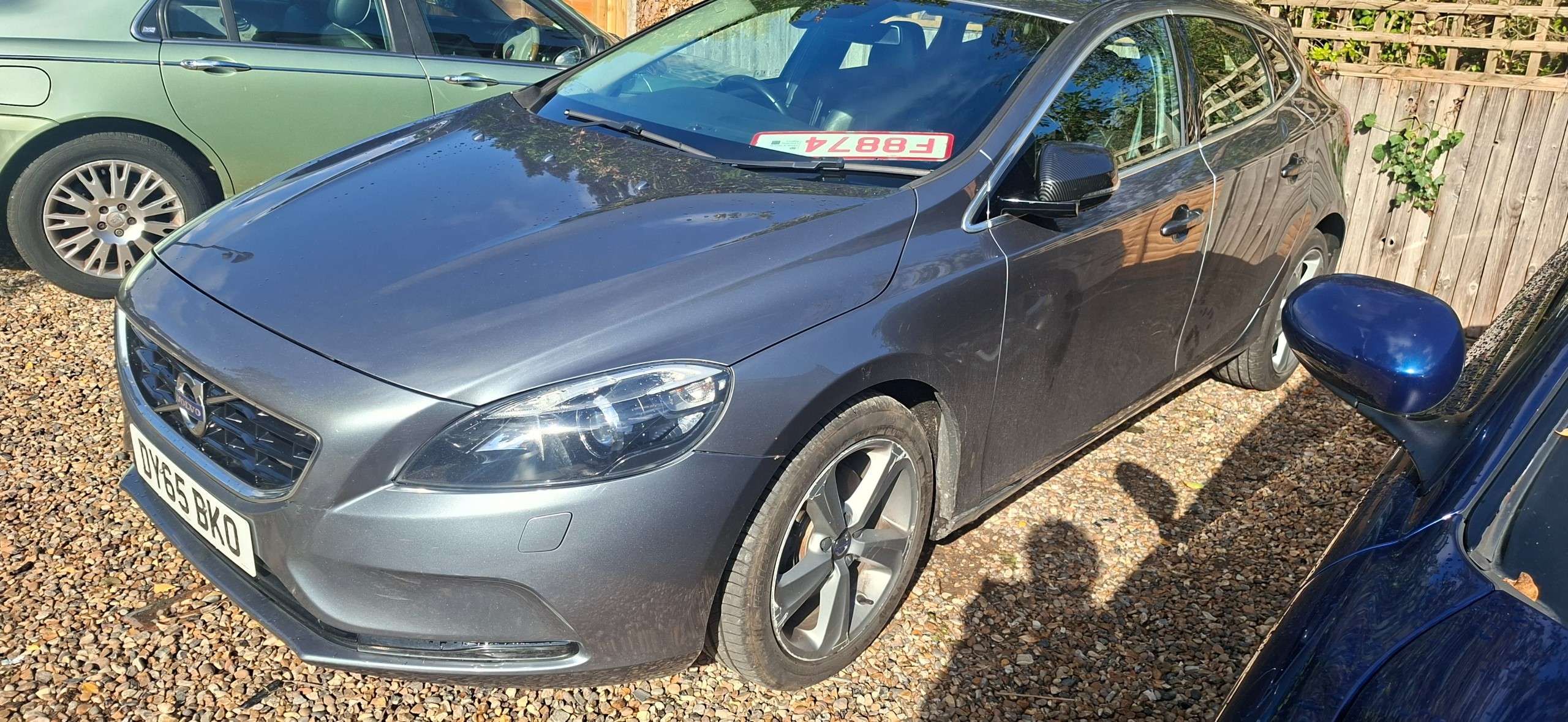 2016 VOLVO V40 2016 VOLVO V40