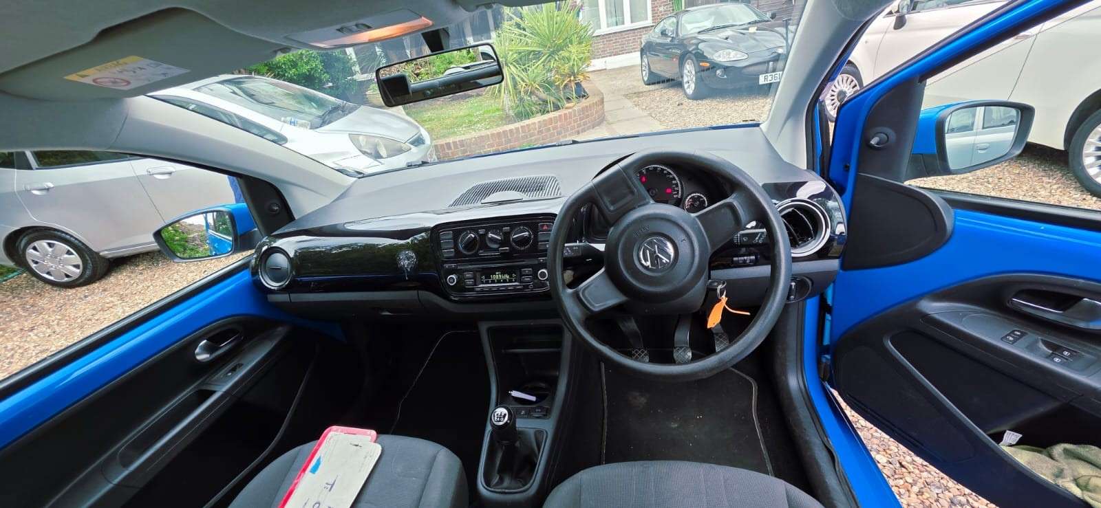 2015 VOLKSWAGEN UP! 2015 VOLKSWAGEN UP!