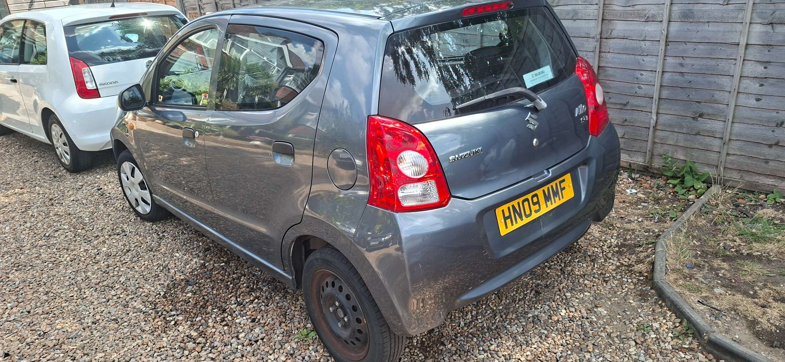 A 2009 SUZUKI ALTO 1.0 12V SZ3 Hatchback 5dr Petrol Manual Euro 5 (68 ps) A 2009 SUZUKI ALTO 1.0 12V SZ3 Hatchback 5dr Petrol Manual Euro 5 (68 ps)