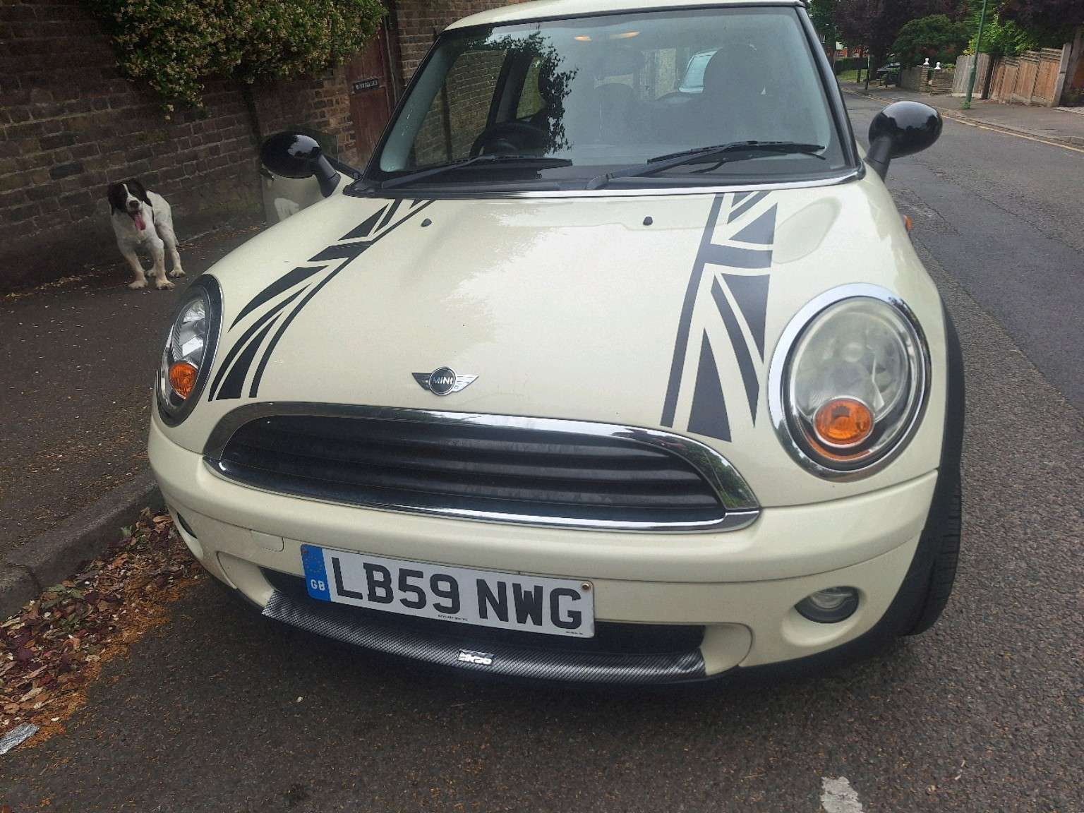 A 2009 MINI HATCH COOPER 1.4 One 3dr A 2009 MINI HATCH COOPER 1.4 One 3dr