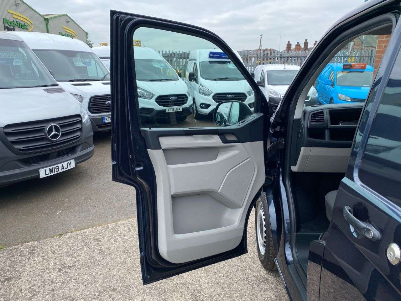 2017 VOLKSWAGEN TRANSPORTER 2017 VOLKSWAGEN TRANSPORTER