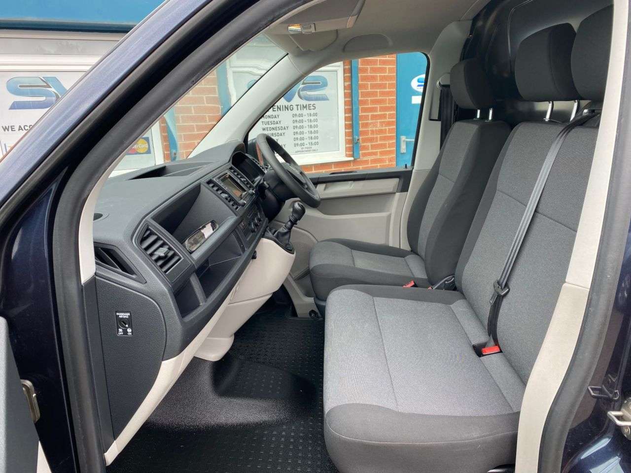 2017 VOLKSWAGEN TRANSPORTER 2017 VOLKSWAGEN TRANSPORTER