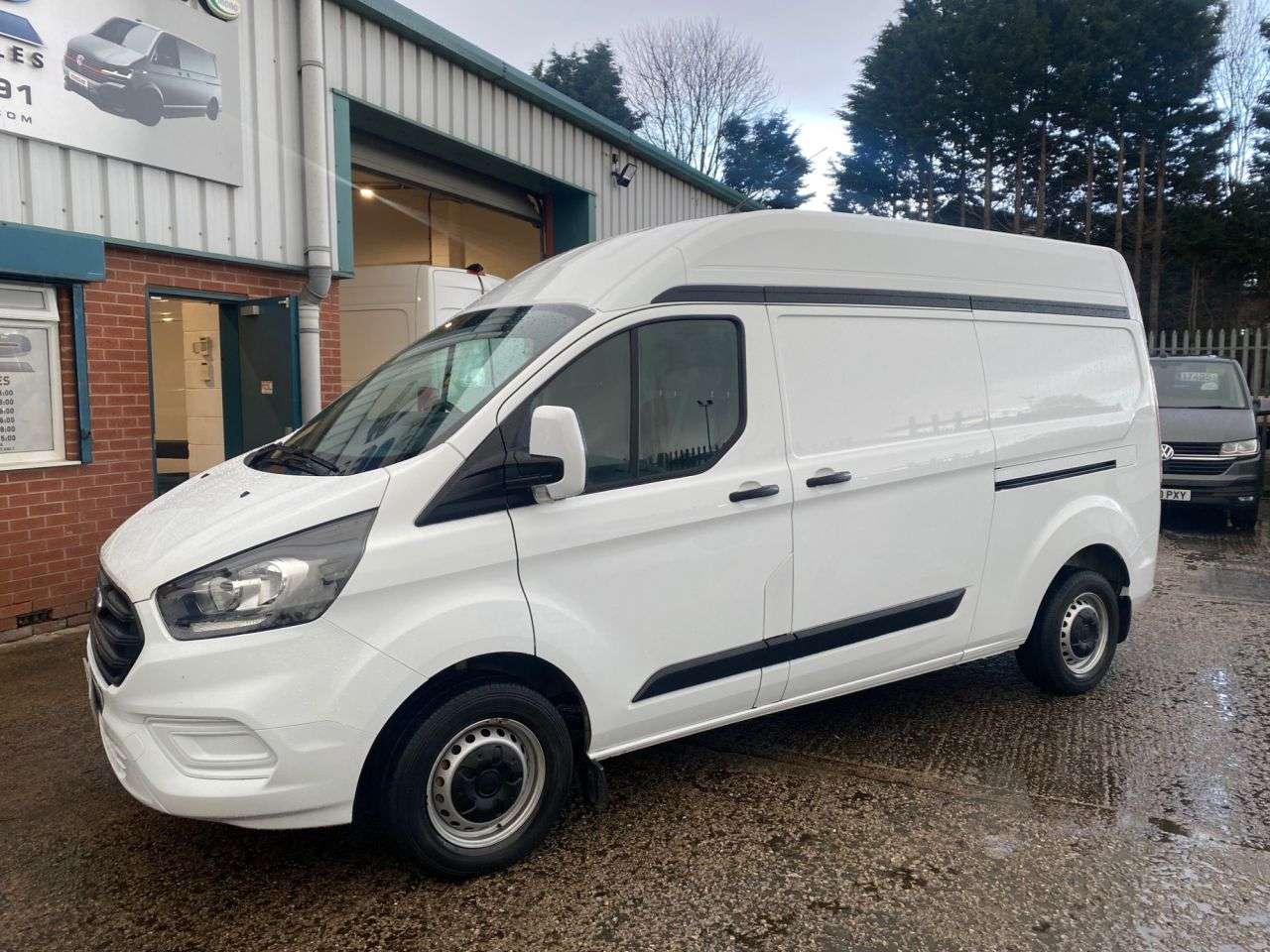 A 2019 FORD TRANSIT CUSTOM 300 BASE P/V L2 H2 A 2019 FORD TRANSIT CUSTOM 300 BASE P/V L2 H2
